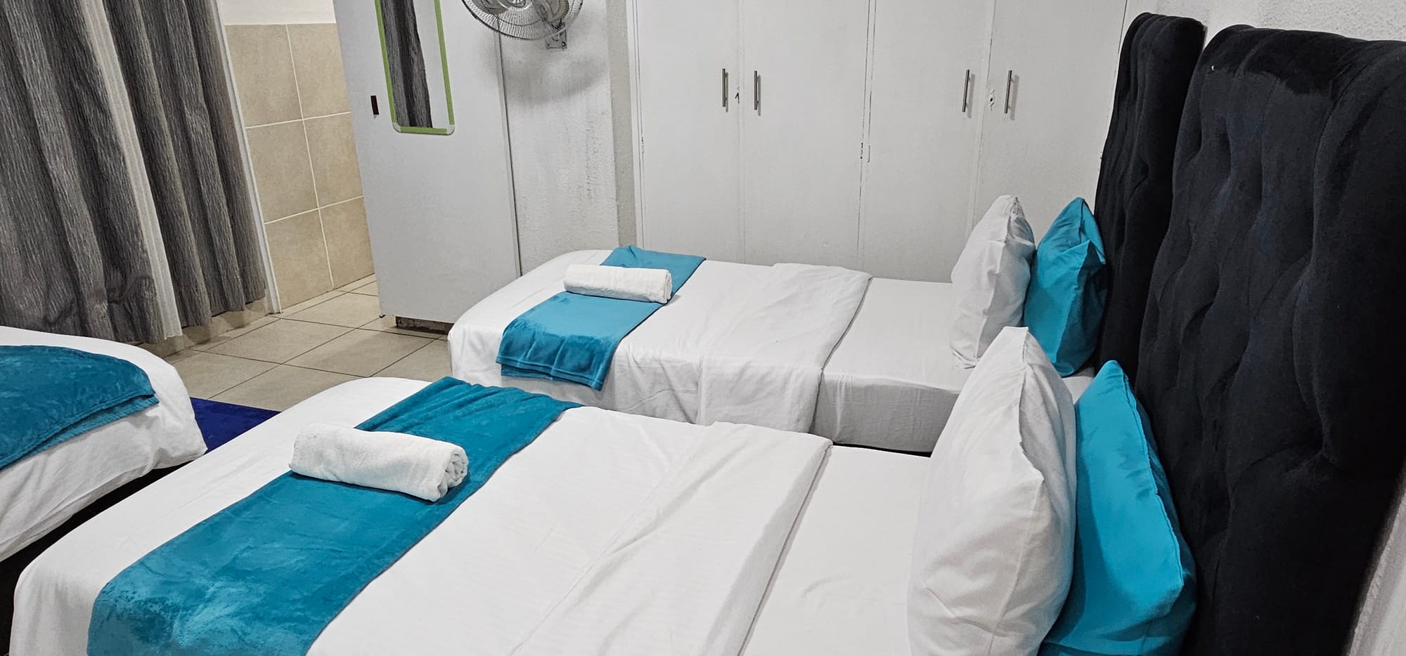 4-Sleeper | Fitzroy 7 | R1250/night (Save 10% vs. other Cape Town hotels)