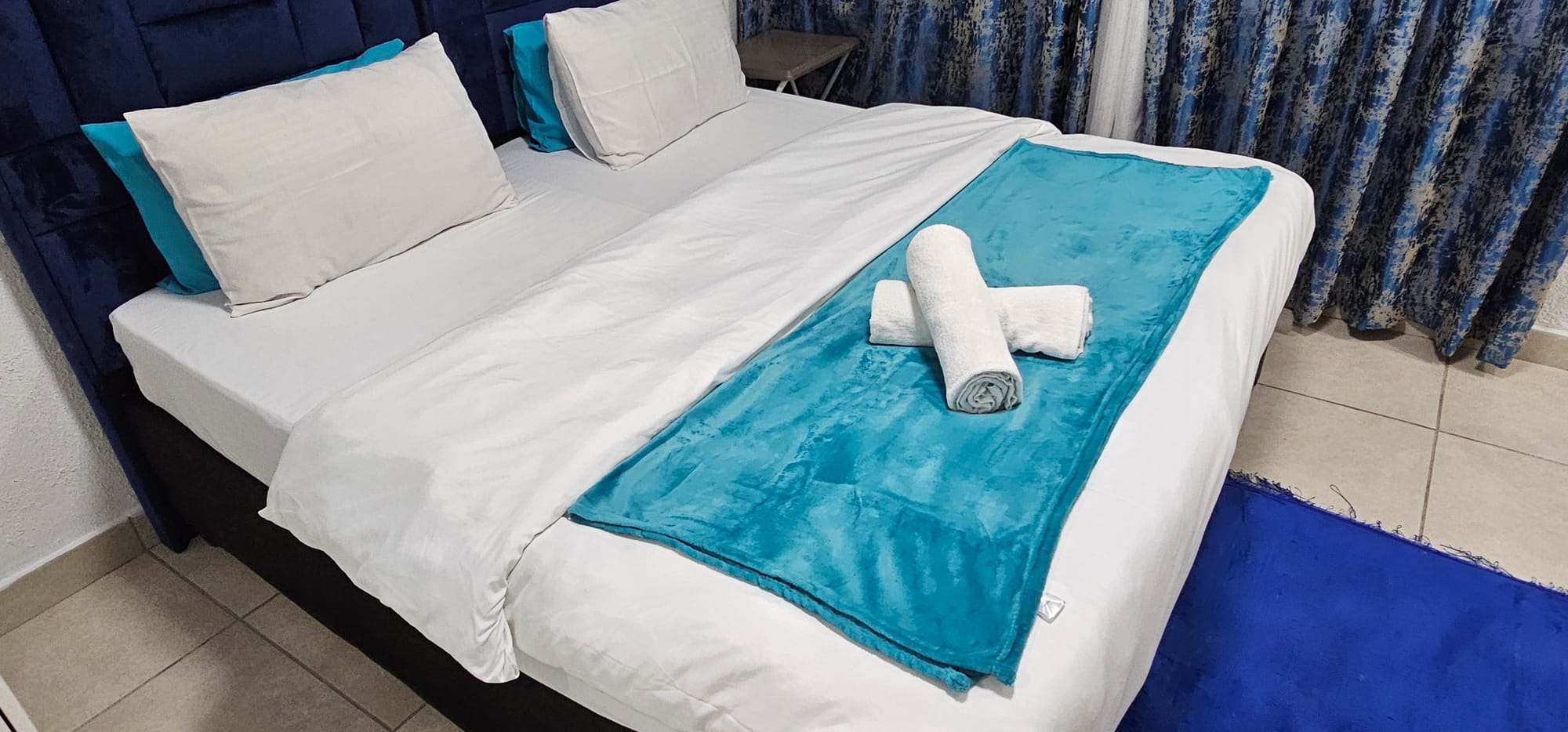 2-Sleeper | Fitzroy 8 | R950/night (Save 10% vs. other Cape Town hotels)