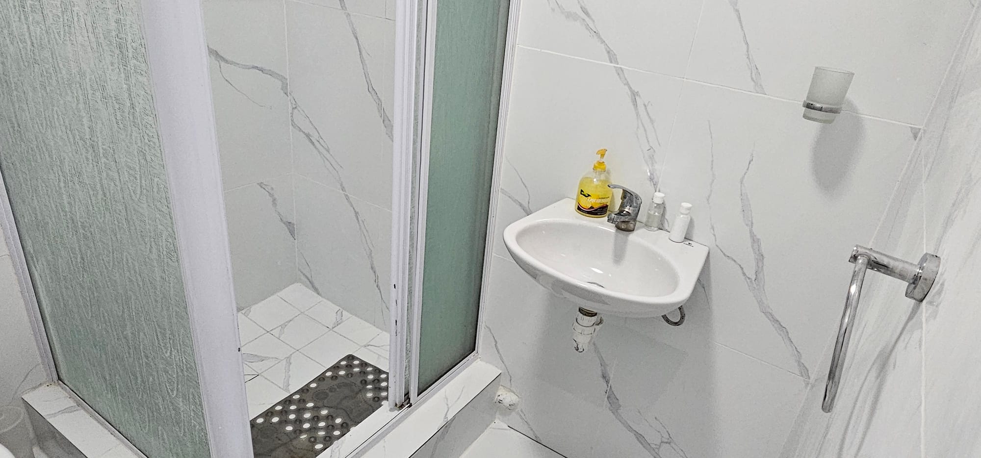 2-Sleeper | Fitzroy 8 | R950/night (Save 10% vs. other Cape Town hotels)