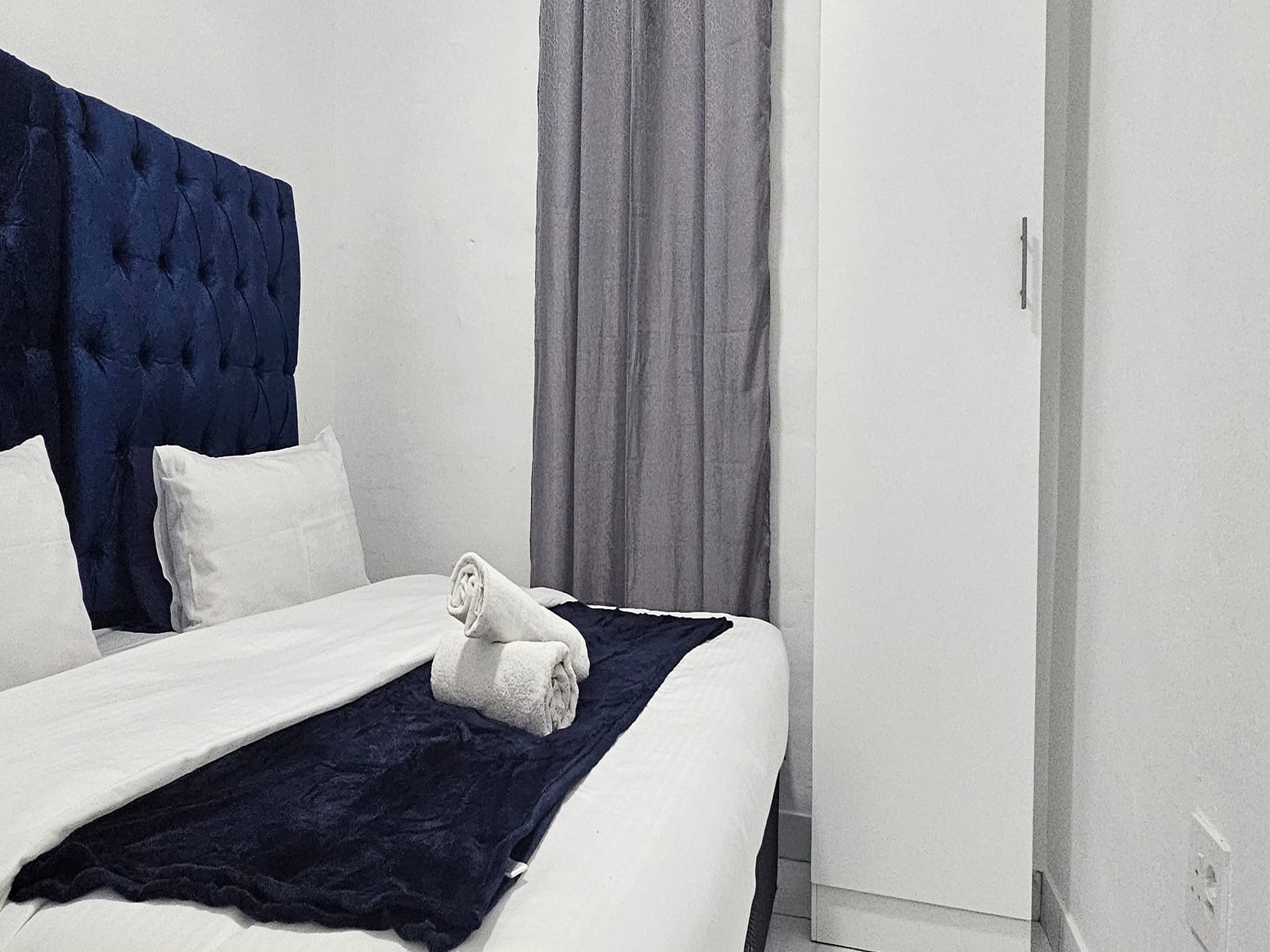 2-Sleeper | Fitzroy 10 | R750/night (Save 10% vs. other Cape Town hotels)