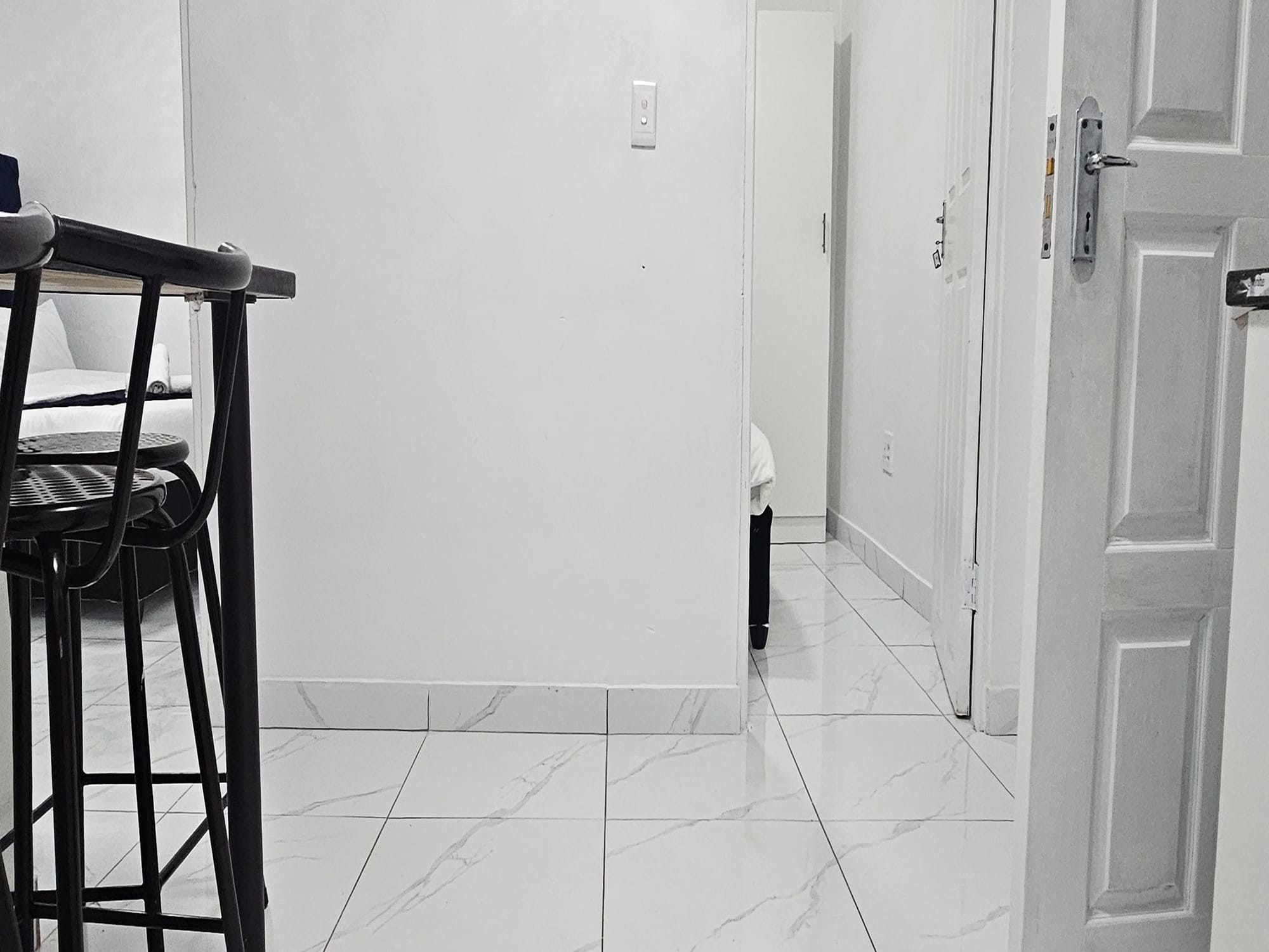 2-Sleeper | Fitzroy 11 | R750/night (Save 10% vs. other Cape Town hotels)