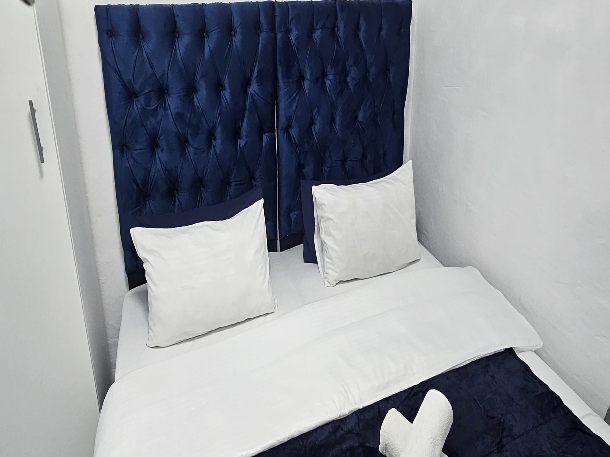 6-Sleeper | Fitzroy 9 | R2250/night (Save 10% vs. other Cape Town hotels)