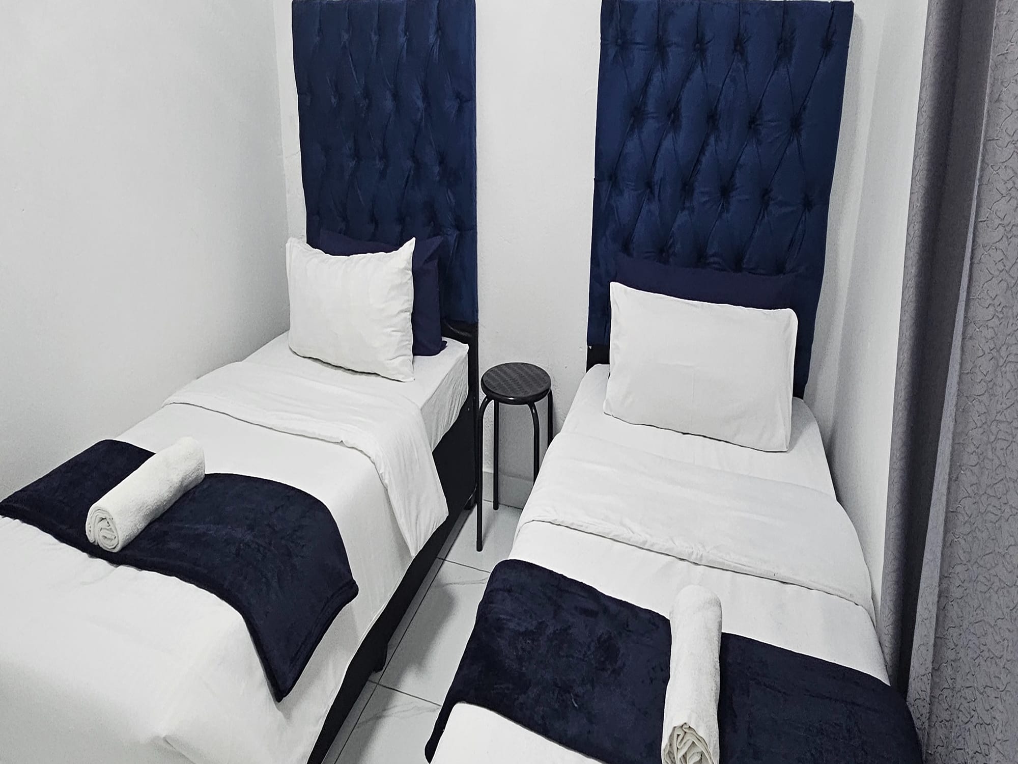 6-Sleeper | Fitzroy 9 | R2250/night (Save 10% vs. other Cape Town hotels)