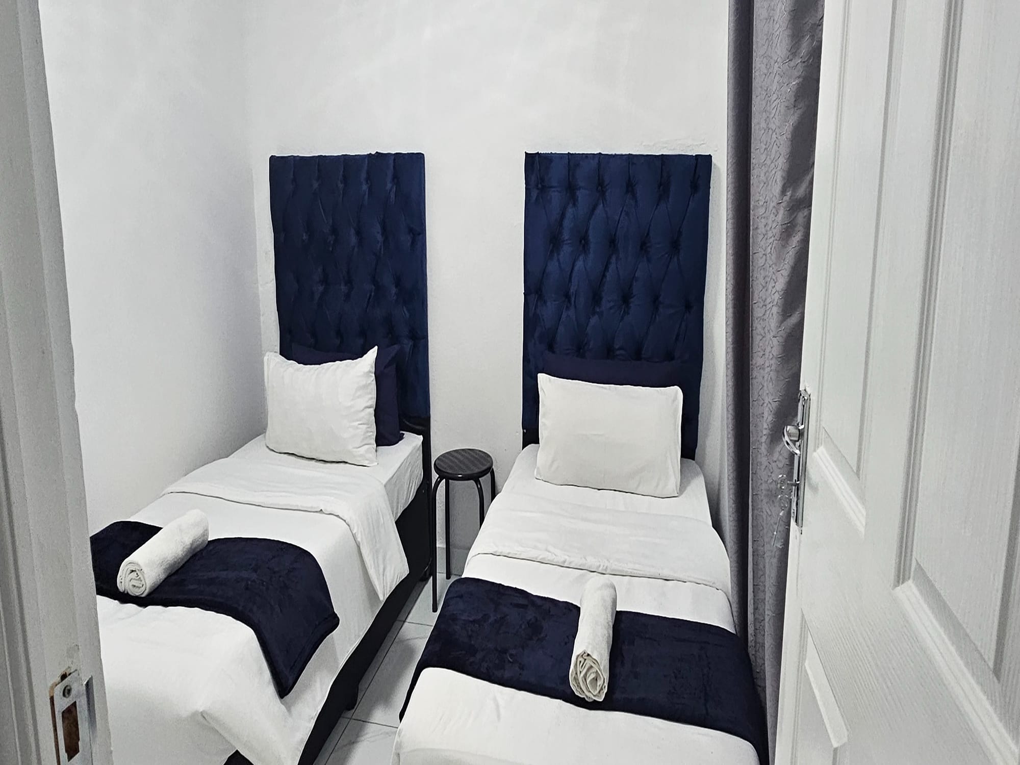 6-Sleeper | Fitzroy 9 | R2250/night (Save 10% vs. other Cape Town hotels)