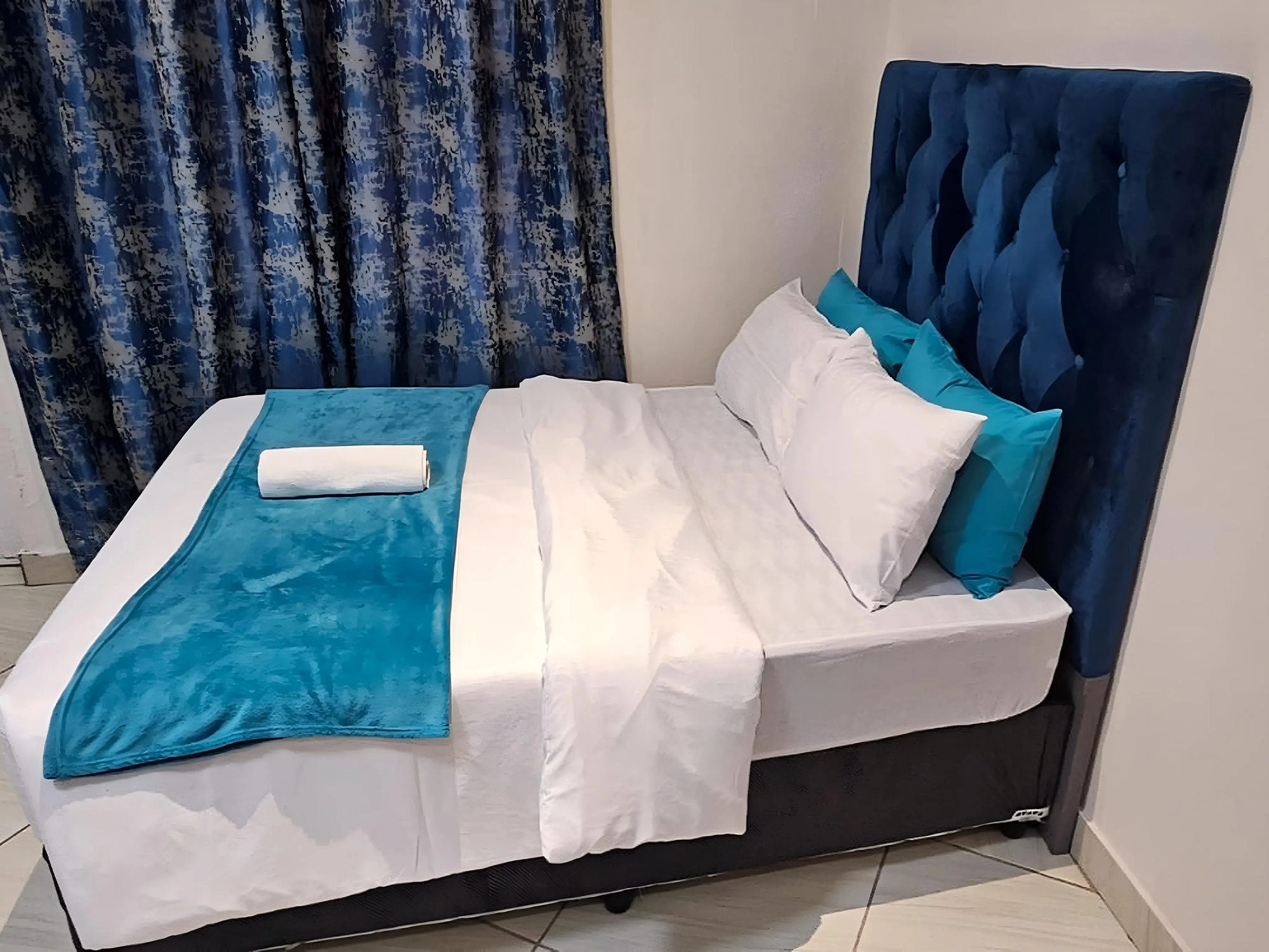 3-Sleeper | Spencer 1 | R1200/night (Save 10% vs. other Cape Town hotels)