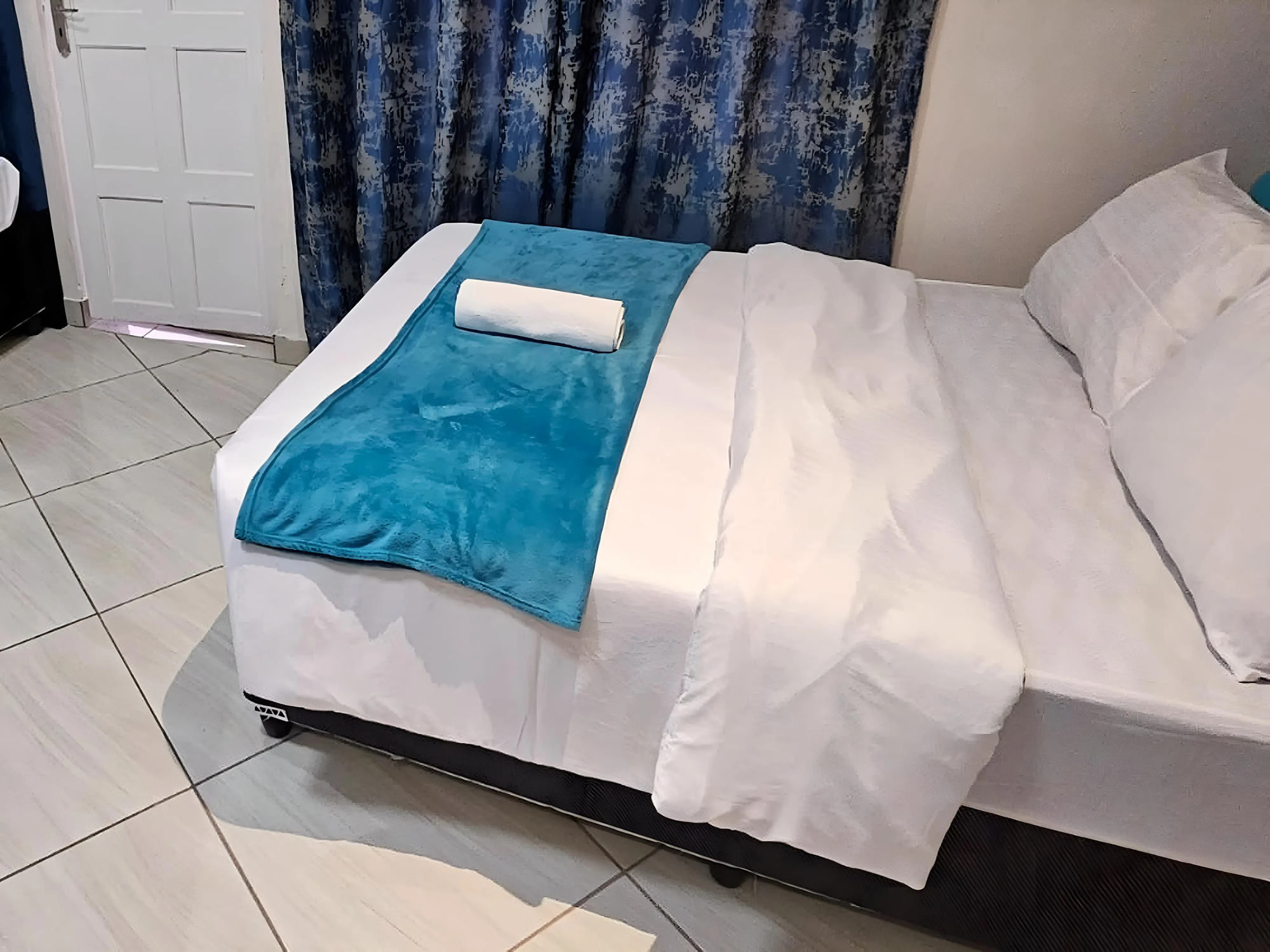 3-Sleeper | Spencer 1 | R1200/night (Save 10% vs. other Cape Town hotels)