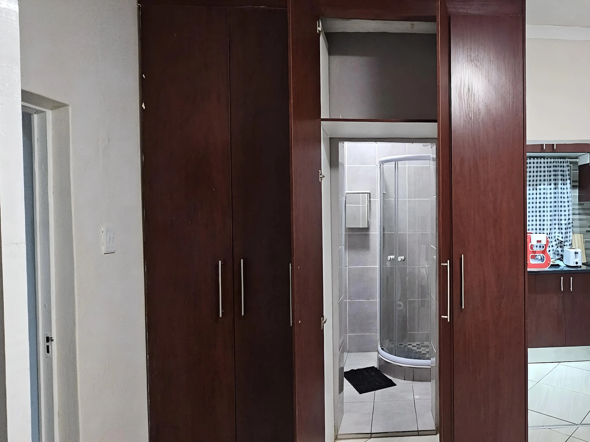 4-Sleeper | Spencer 2 | R1500/night (Save 10% vs. other Cape Town hotels)