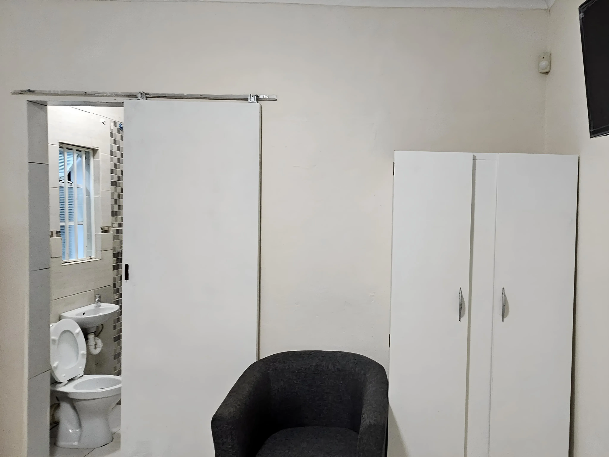 2-Sleeper | Spencer 3 | R850/night (Save 10% vs. other Cape Town hotels)