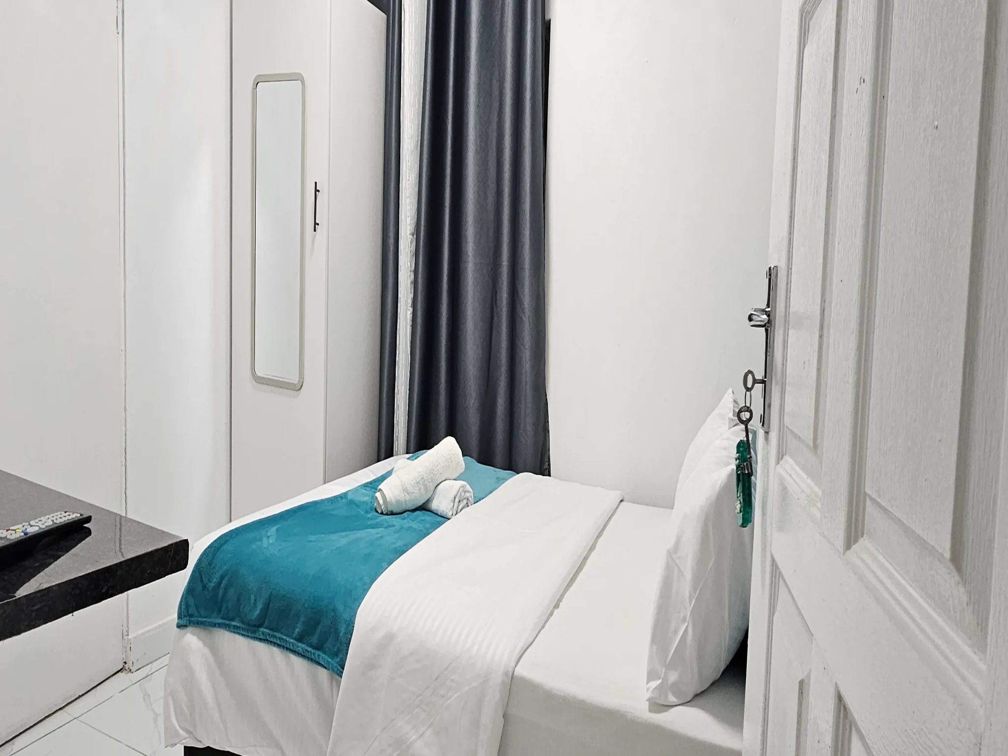 2-Sleeper | Spencer 7 | R750/night (Save 10% vs. other Cape Town hotels)