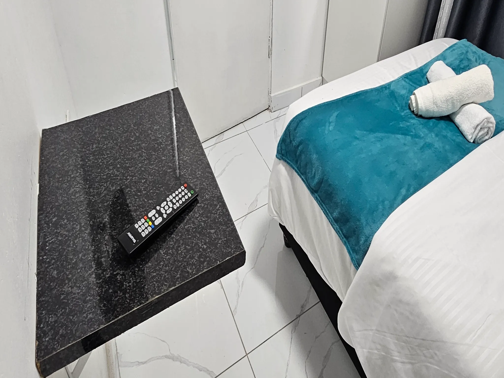 2-Sleeper | Spencer 7 | R750/night (Save 10% vs. other Cape Town hotels)