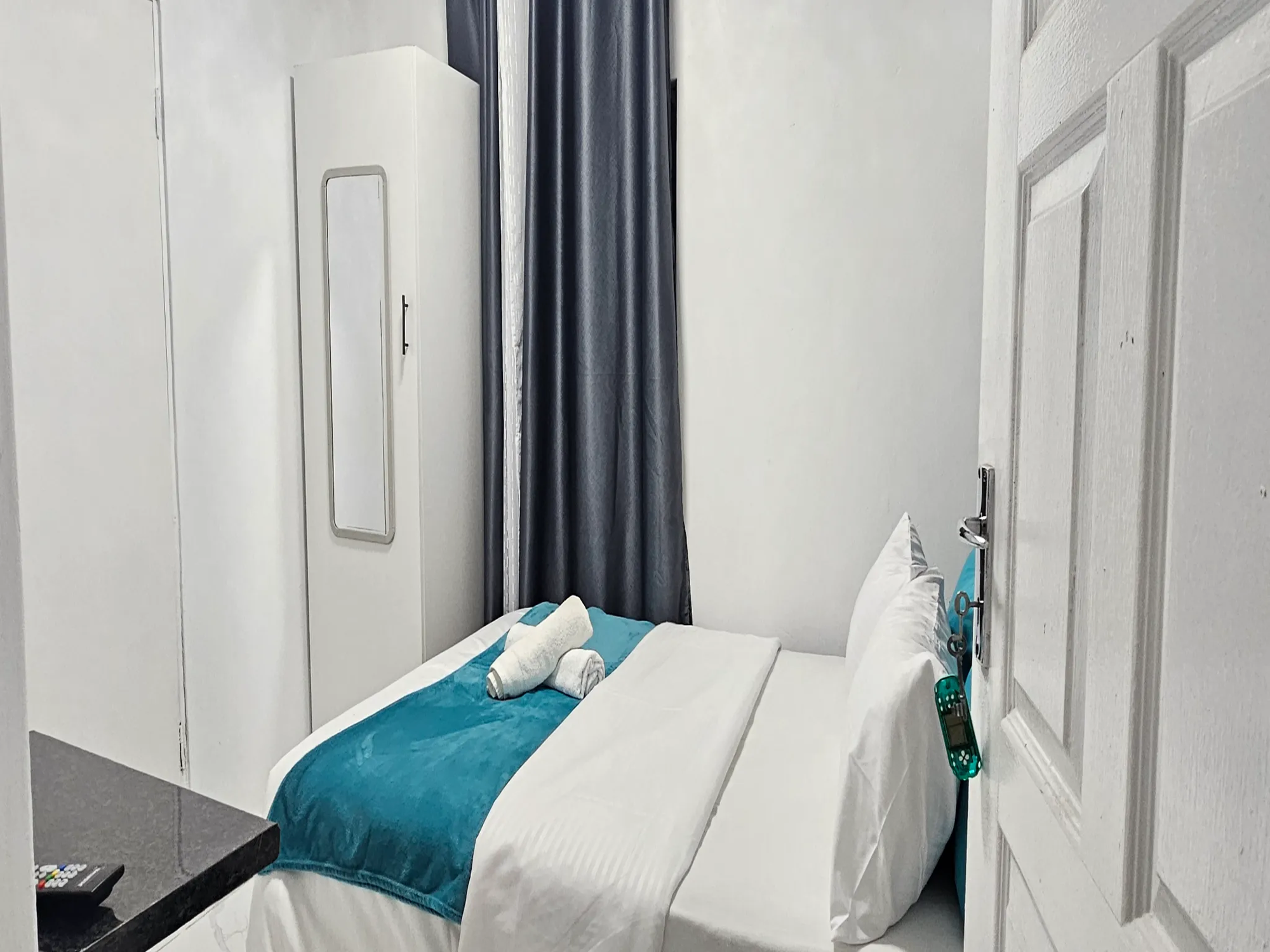 2-Sleeper | Spencer 7 | R750/night (Save 10% vs. other Cape Town hotels)