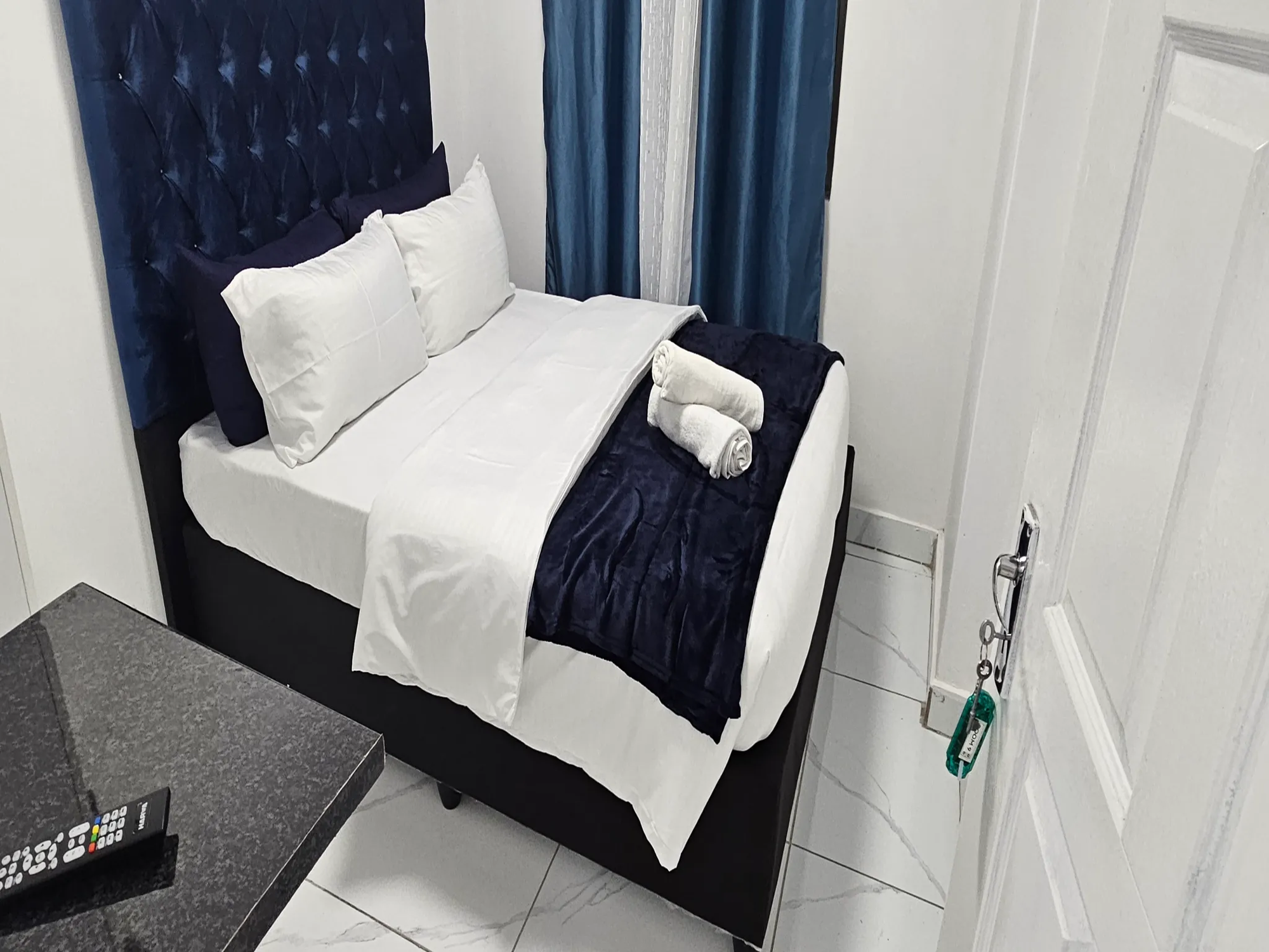 2-Sleeper | Spencer 9 | R650/night (Save 10% vs. other Cape Town hotels)