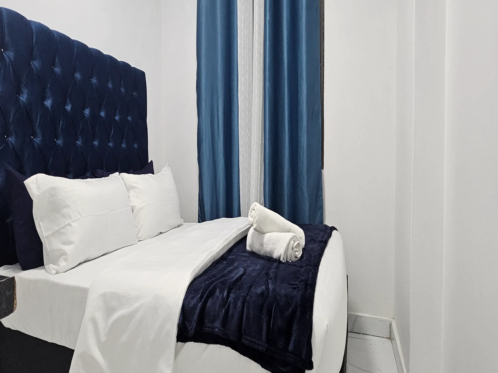 2-Sleeper | Spencer 9 | R650/night (Save 10% vs. other Cape Town hotels)