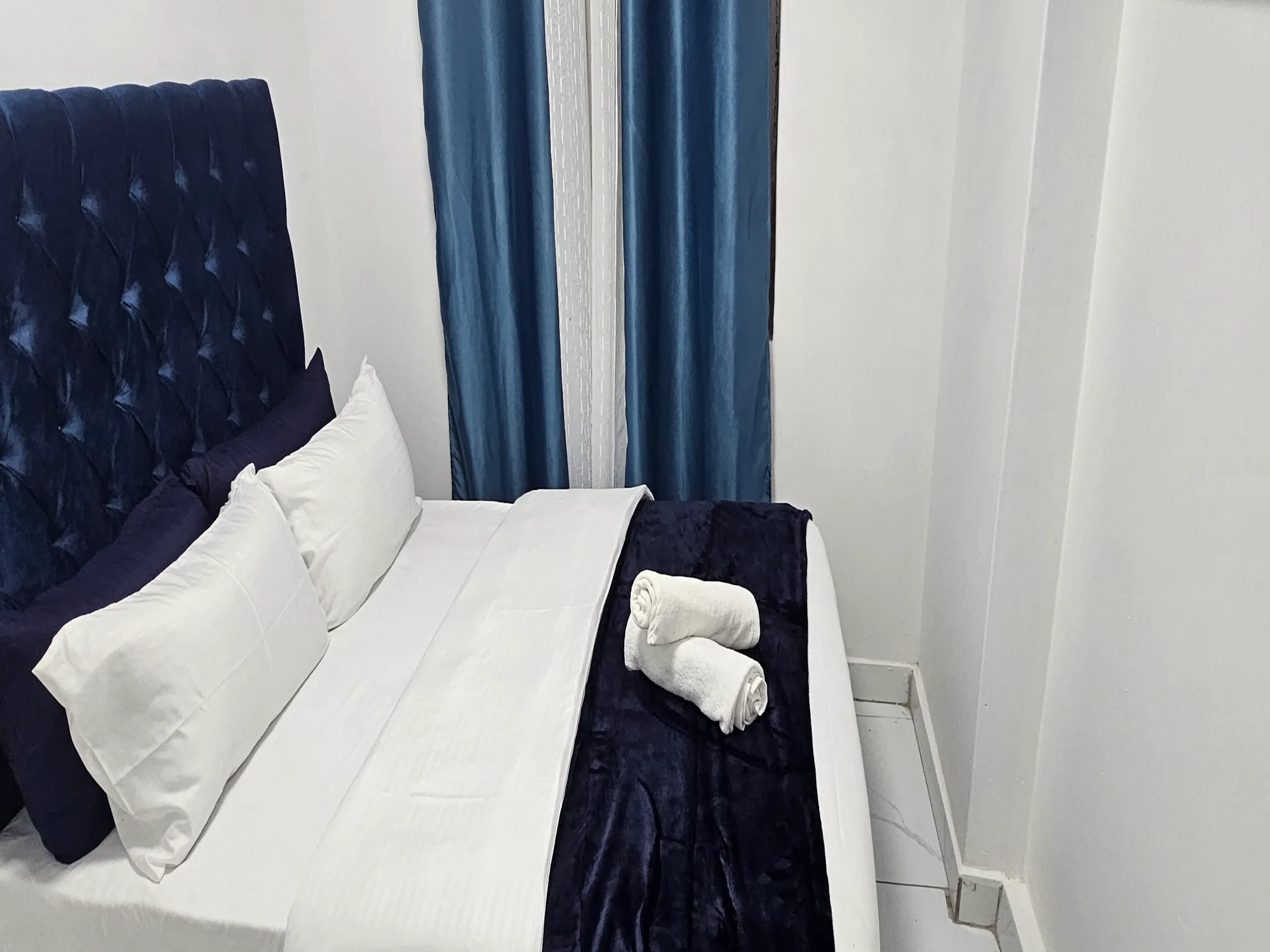 2-Sleeper | Spencer 9 | R650/night (Save 10% vs. other Cape Town hotels)