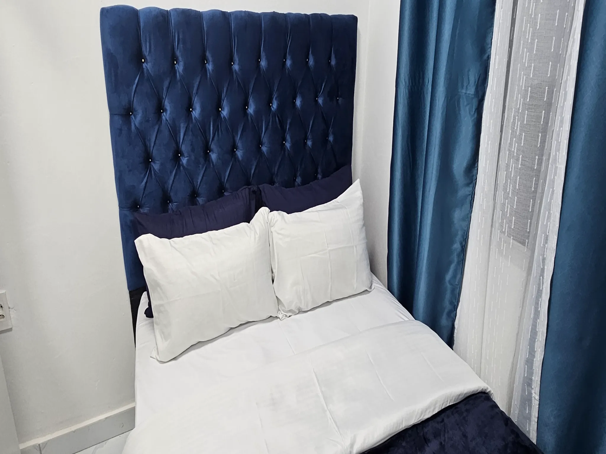 2-Sleeper | Spencer 10 | R650/night (Save 10% vs. other Cape Town hotels)