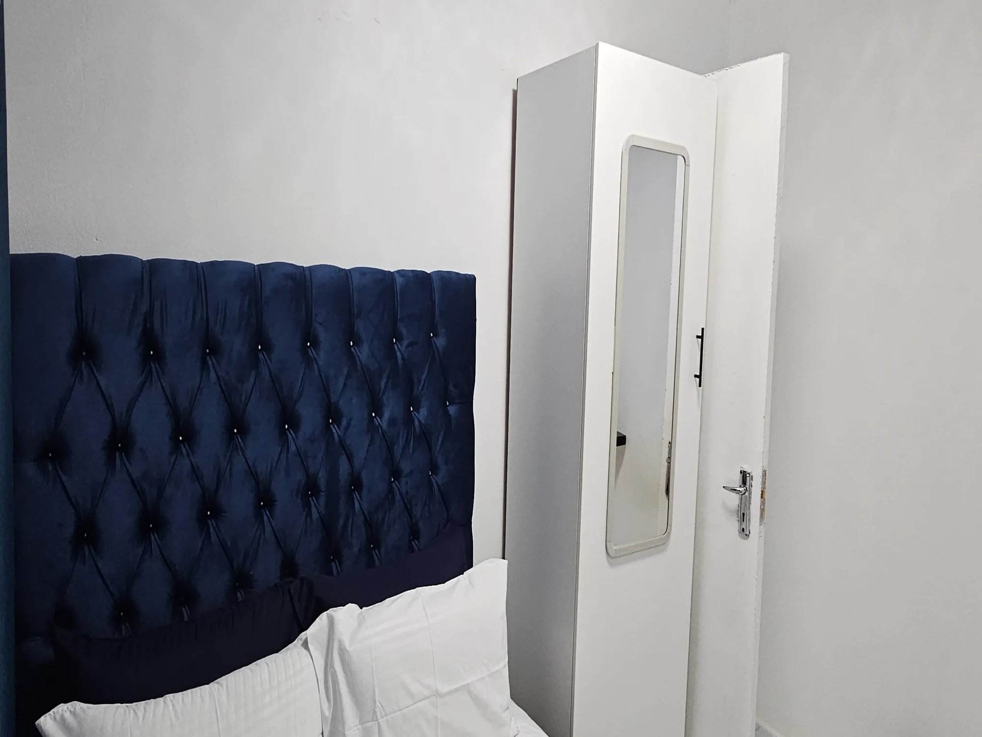 2-Sleeper | Spencer 11 | R650/night (Save 10% vs. other Cape Town hotels)