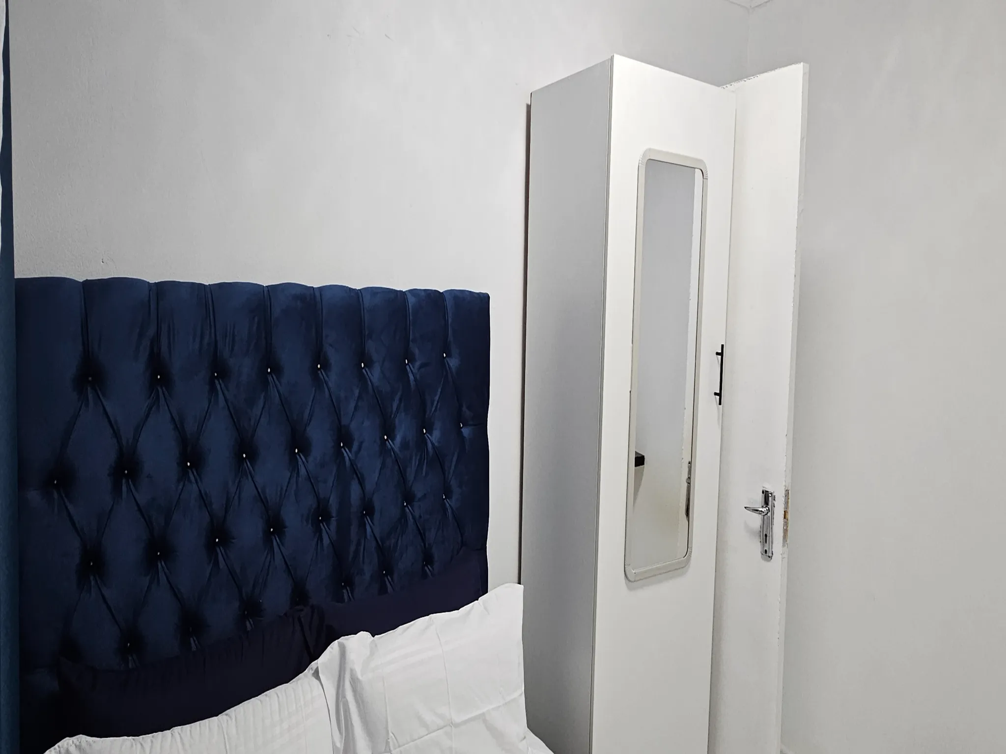 2-Sleeper | Spencer 11 | R650/night (Save 10% vs. other Cape Town hotels)