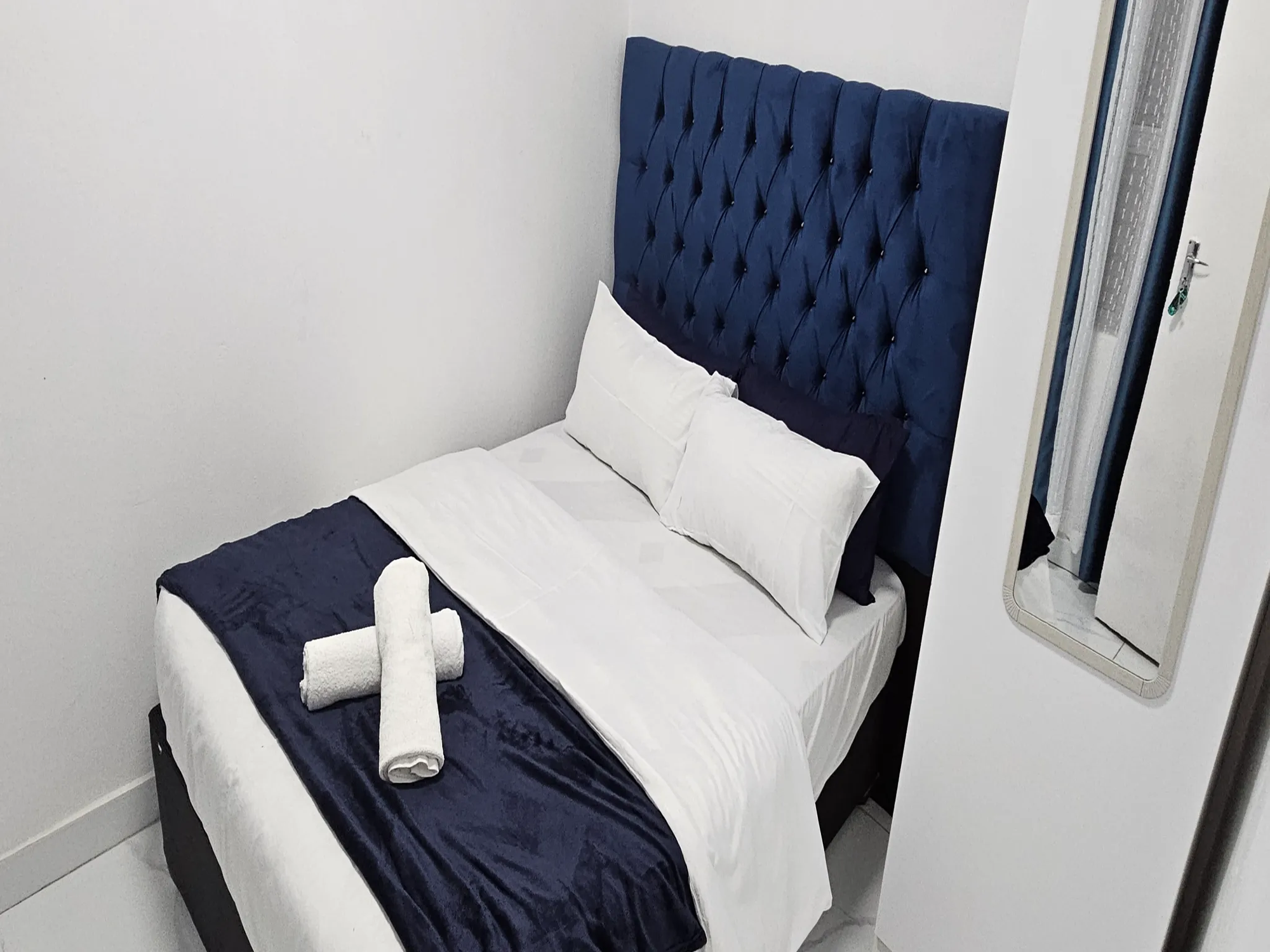 2-Sleeper | Spencer 12 | R650/night (Save 10% vs. other Cape Town hotels)