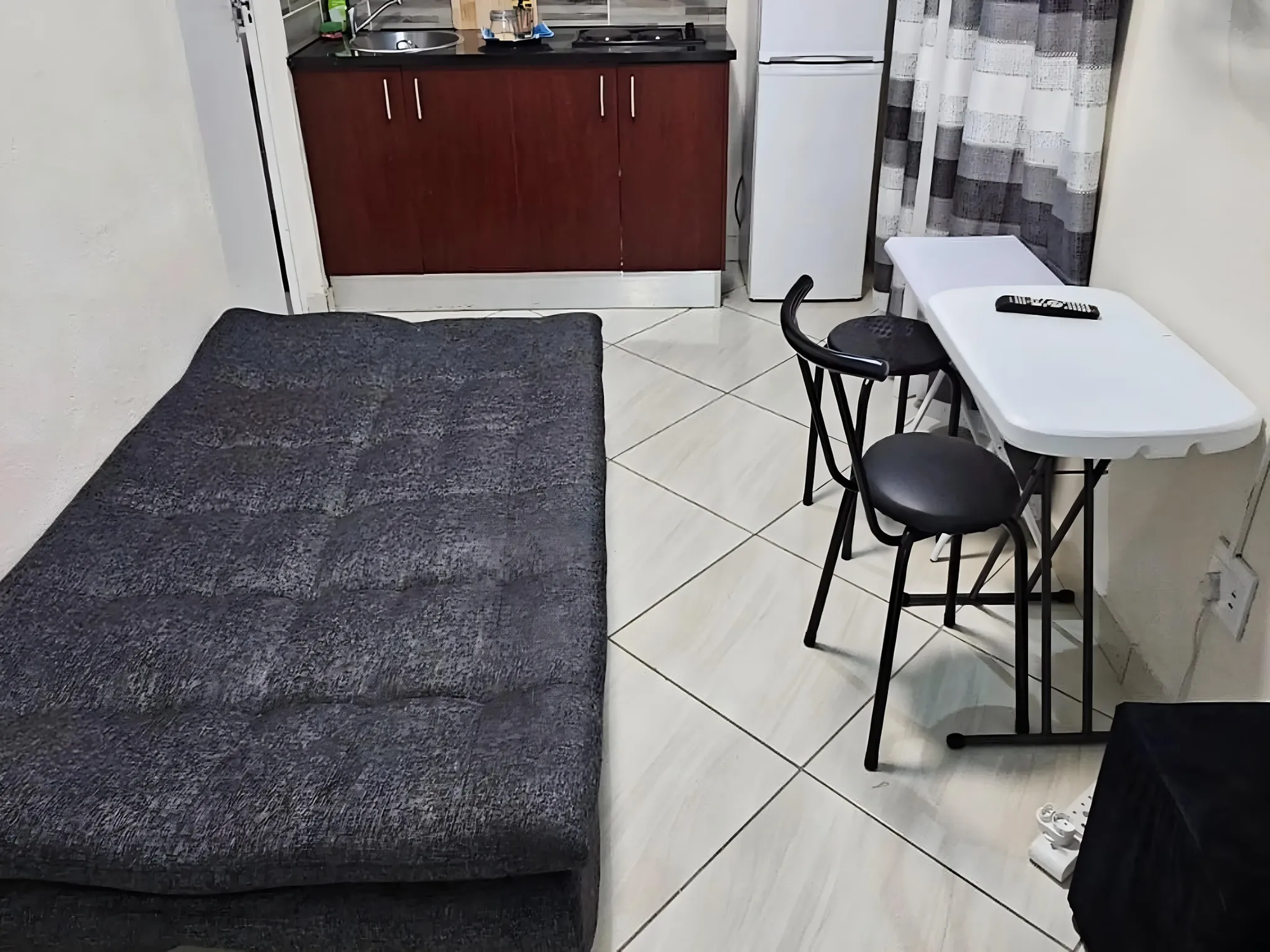 4-Sleeper | Spencer 6 | R1500/night (Save 10% vs. other Cape Town hotels)