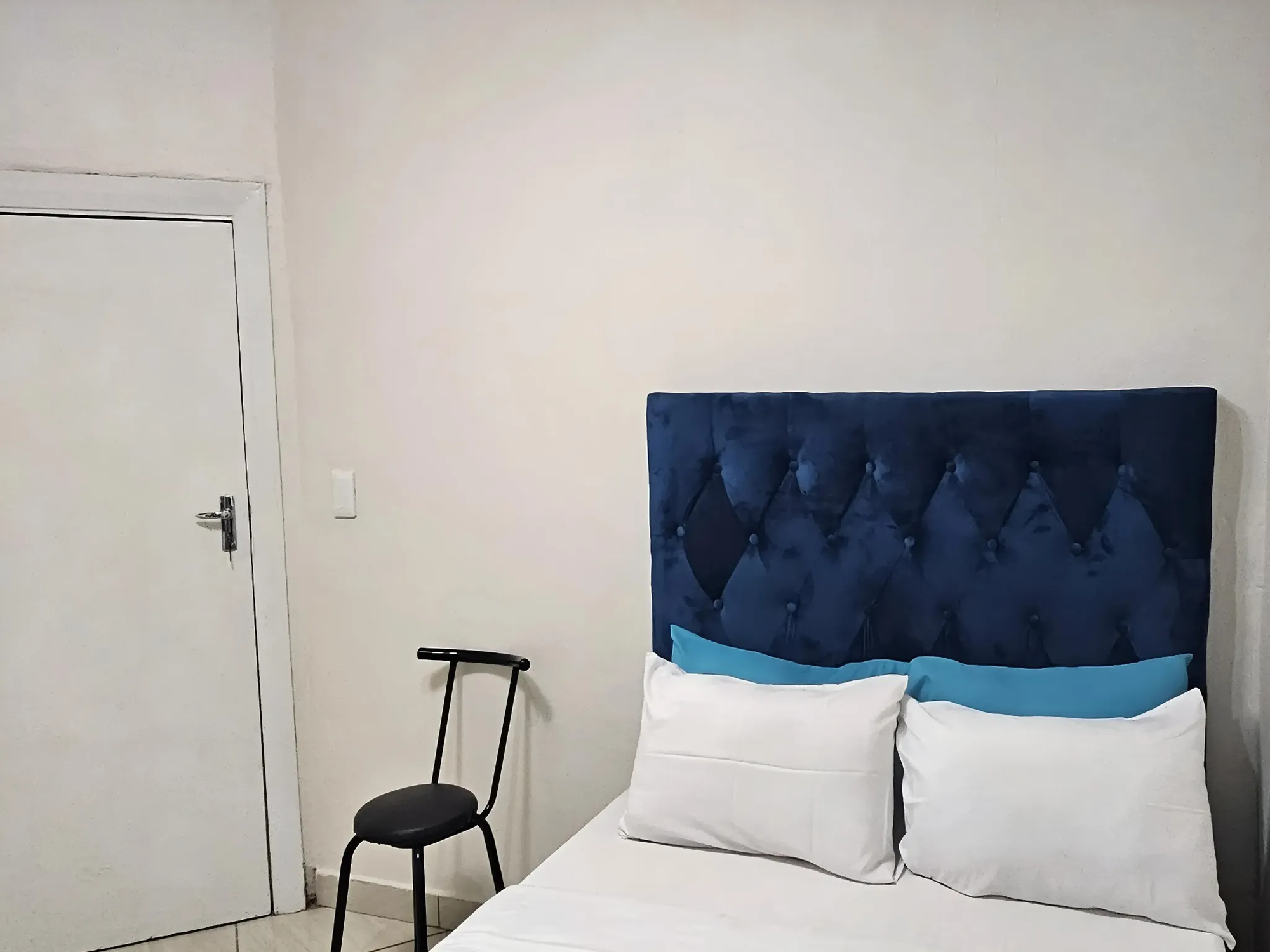 2-Sleeper | Spencer 4 | R950/night (Save 10% vs. other Cape Town hotels)