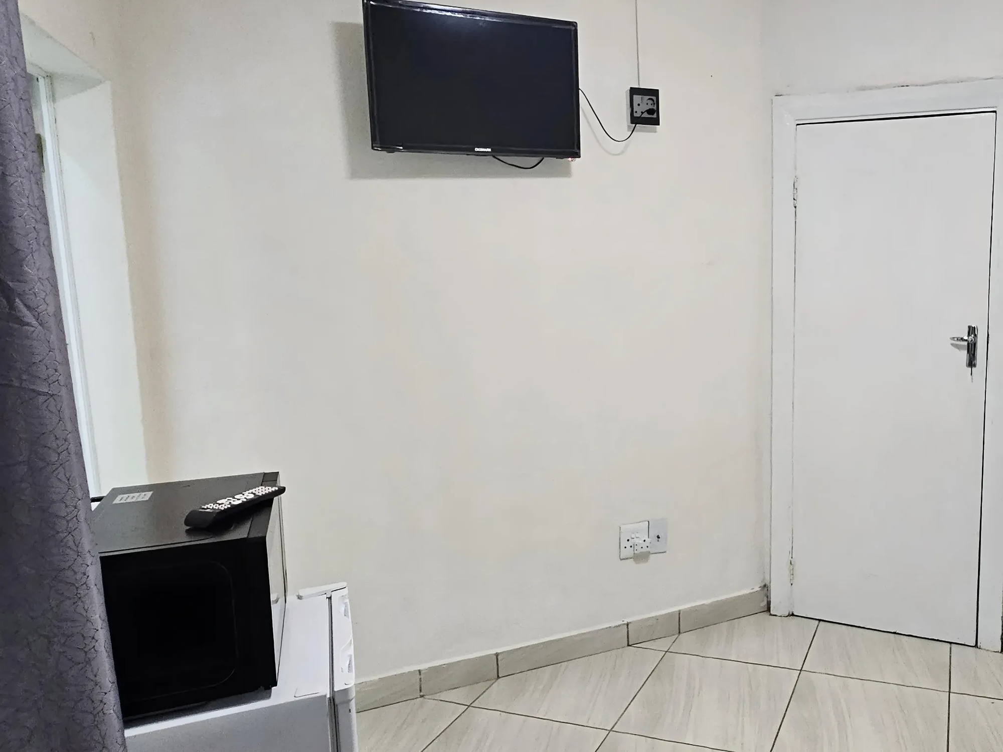 2-Sleeper | Spencer 4 | R950/night (Save 10% vs. other Cape Town hotels)