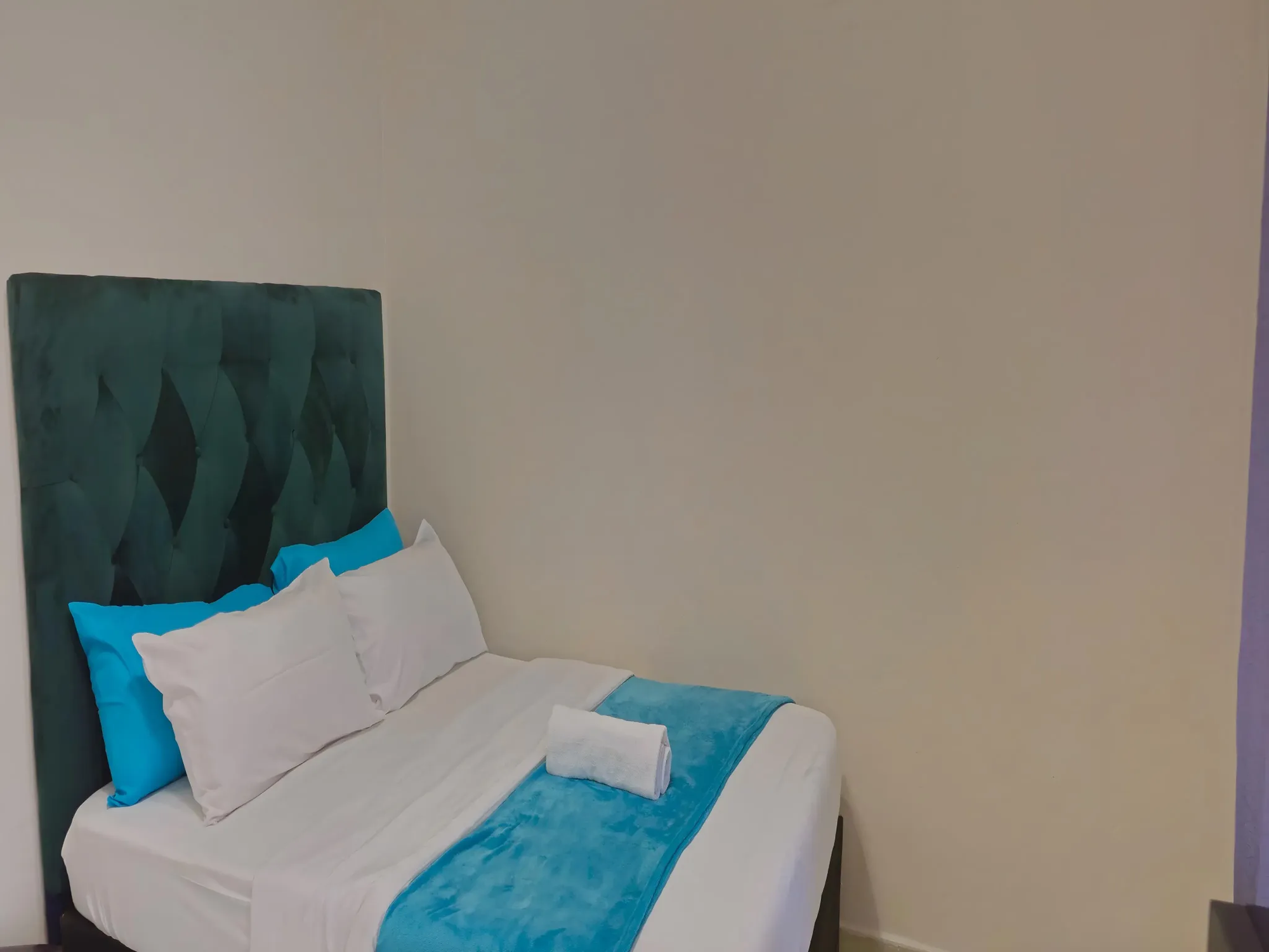 2-Sleeper | Spencer 4 | R950/night (Save 10% vs. other Cape Town hotels)