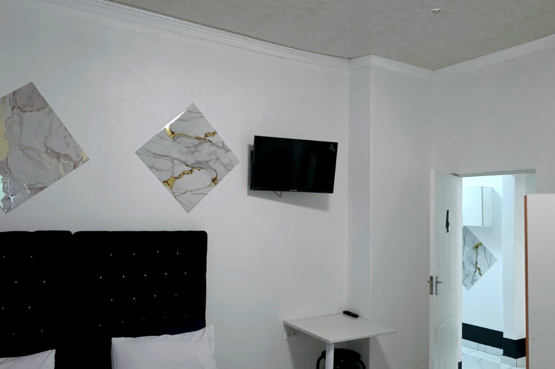 3-Sleeper | Barnard 4 | R1000/night