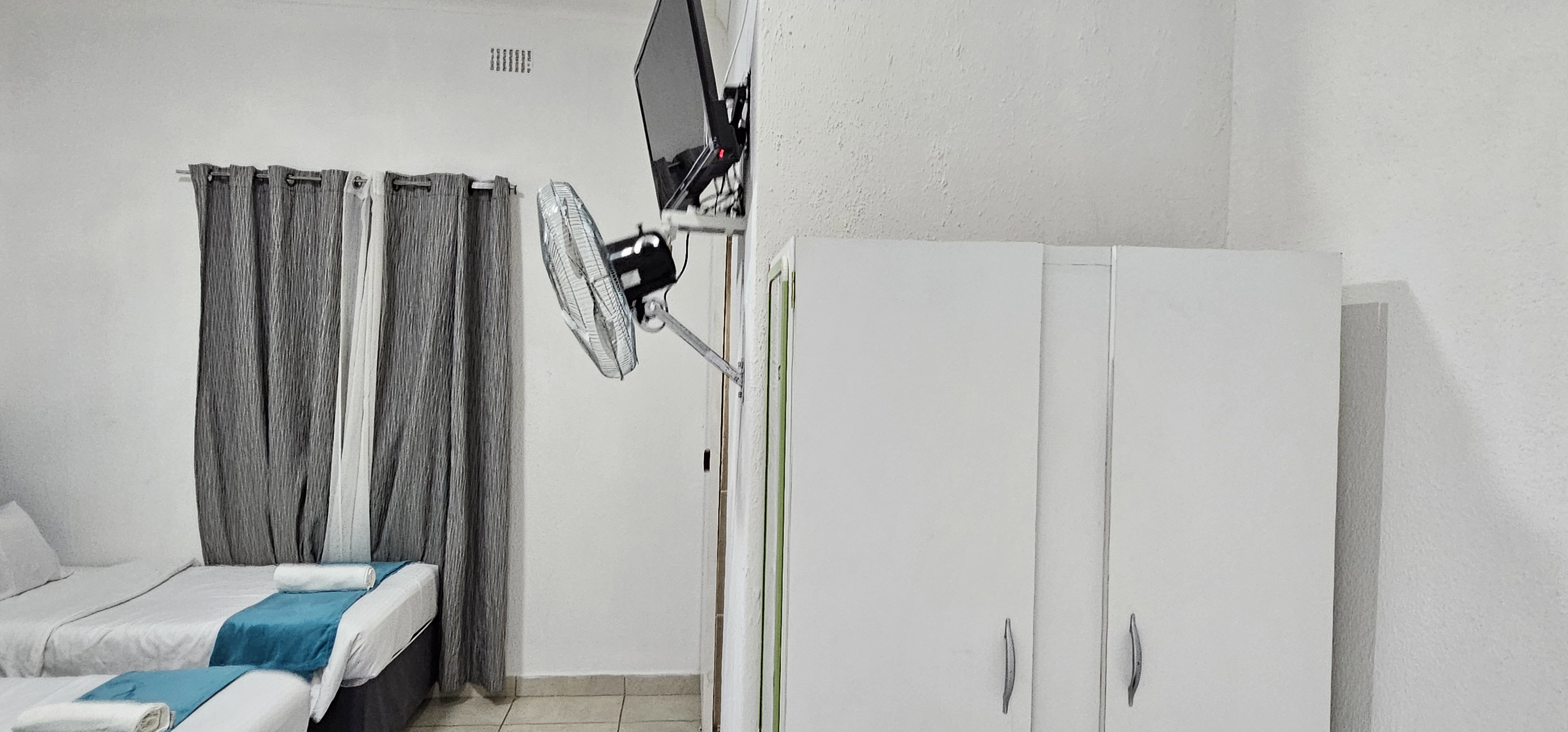 Slaapplek vir 5 | Fitzroy 4 | R1500/nag (Bespaar 10% teenoor ander hotelle in Kaapstad)