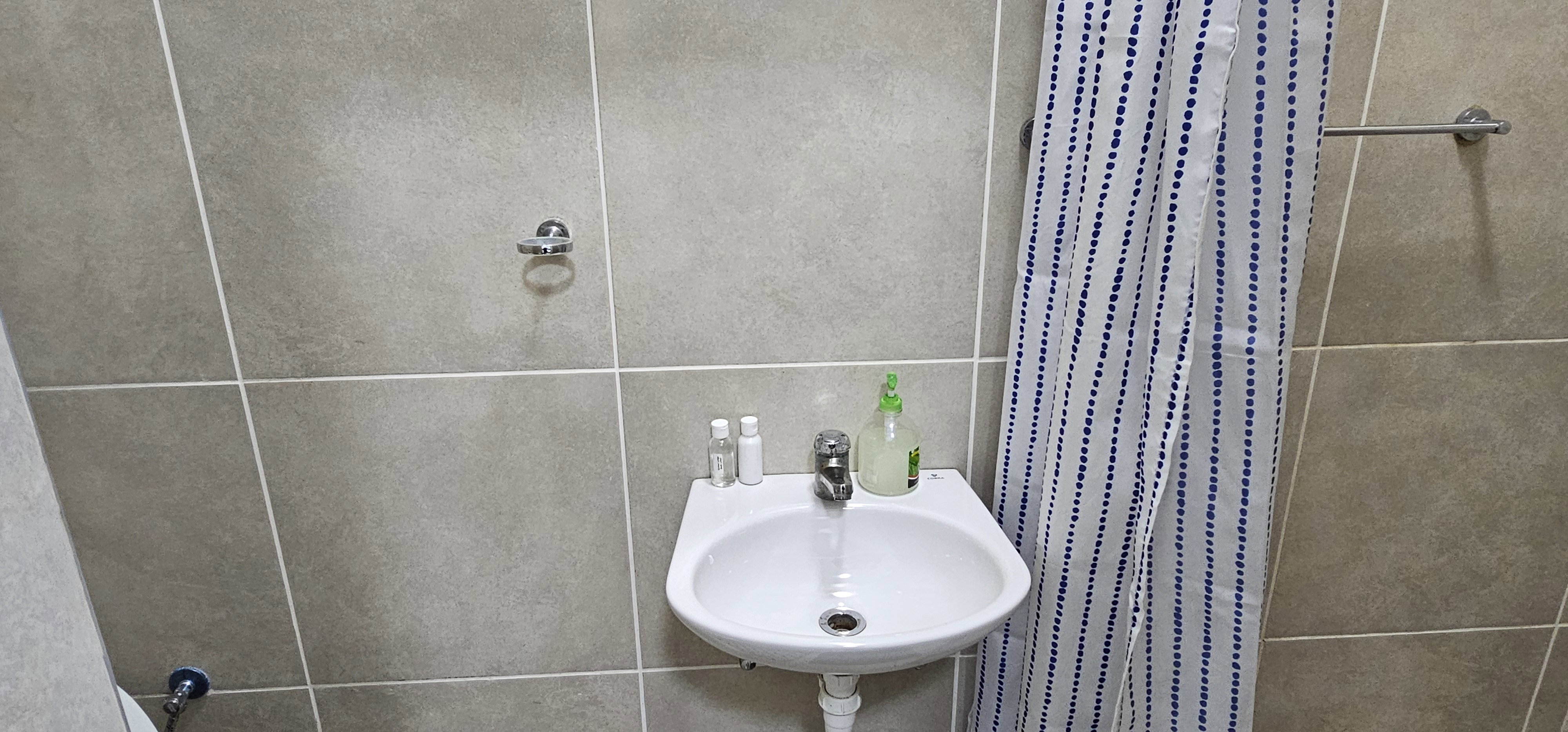 Slaapplek vir 4 | Fitzroy 5 | R1250/nag (Bespaar 10% teenoor ander hotelle in Kaapstad)