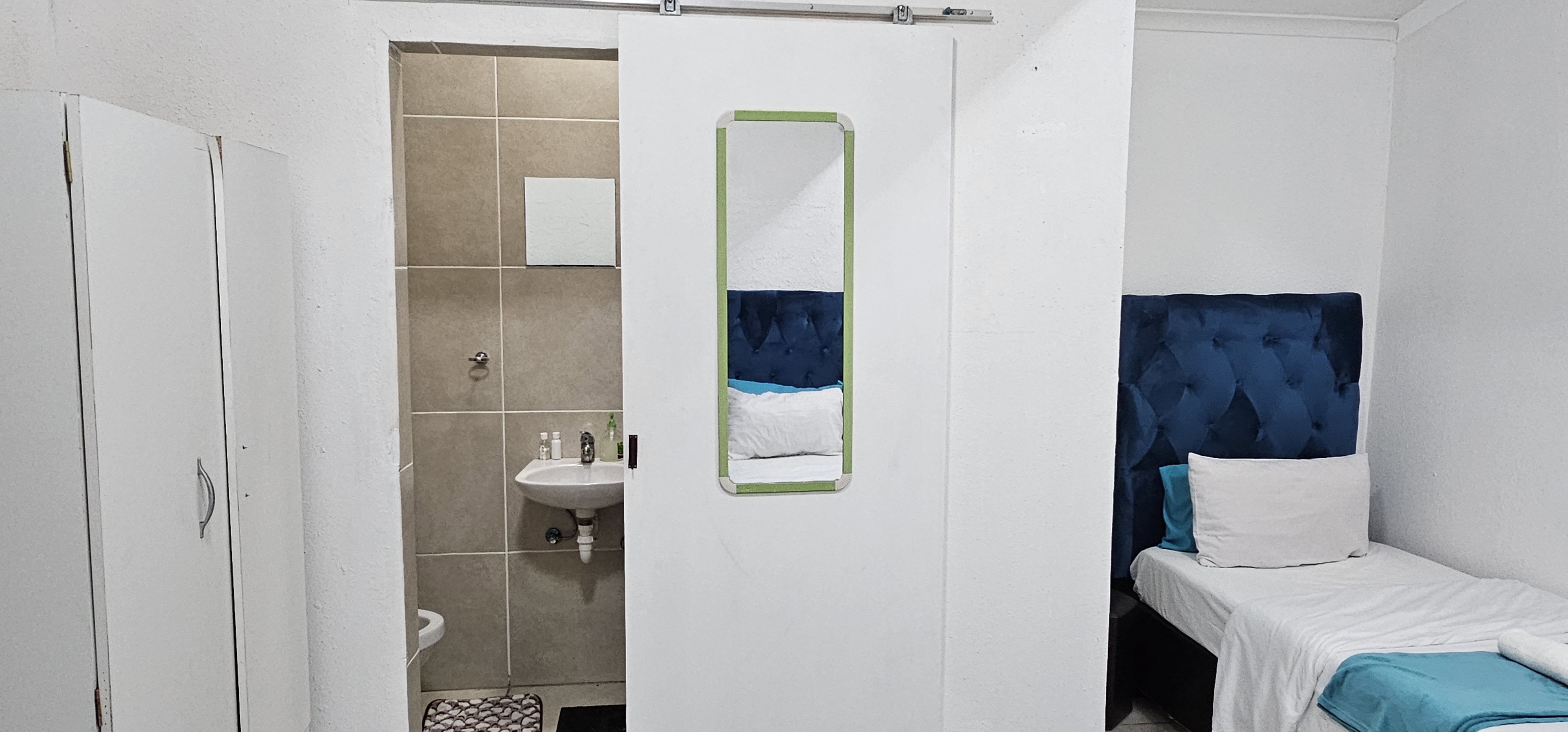 Slaapplek vir 4 | Fitzroy 5 | R1250/nag (Bespaar 10% teenoor ander hotelle in Kaapstad)