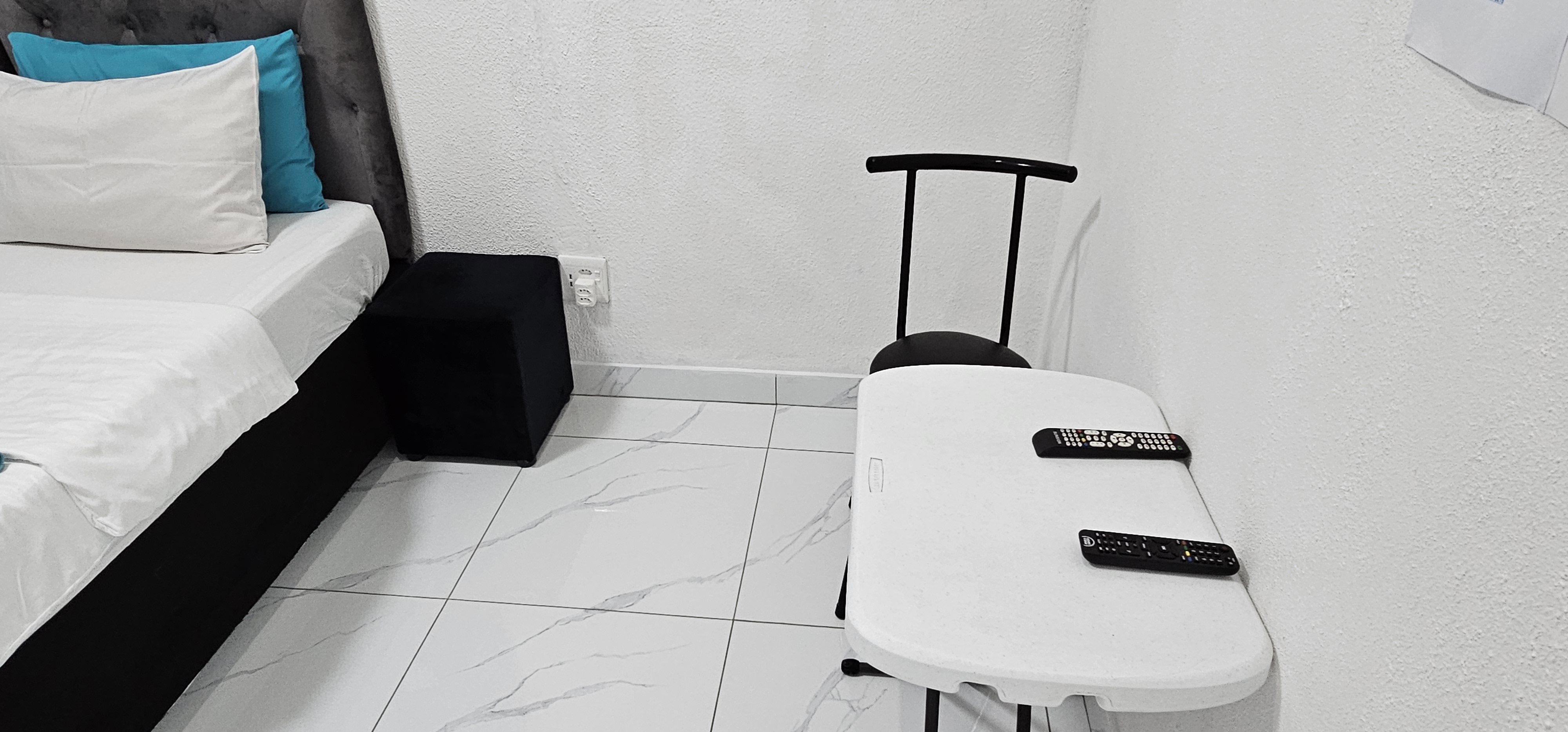 Slaapplek vir 2 | Fitzroy 6 | R850/nag (Bespaar 10% teenoor ander hotelle in Kaapstad)