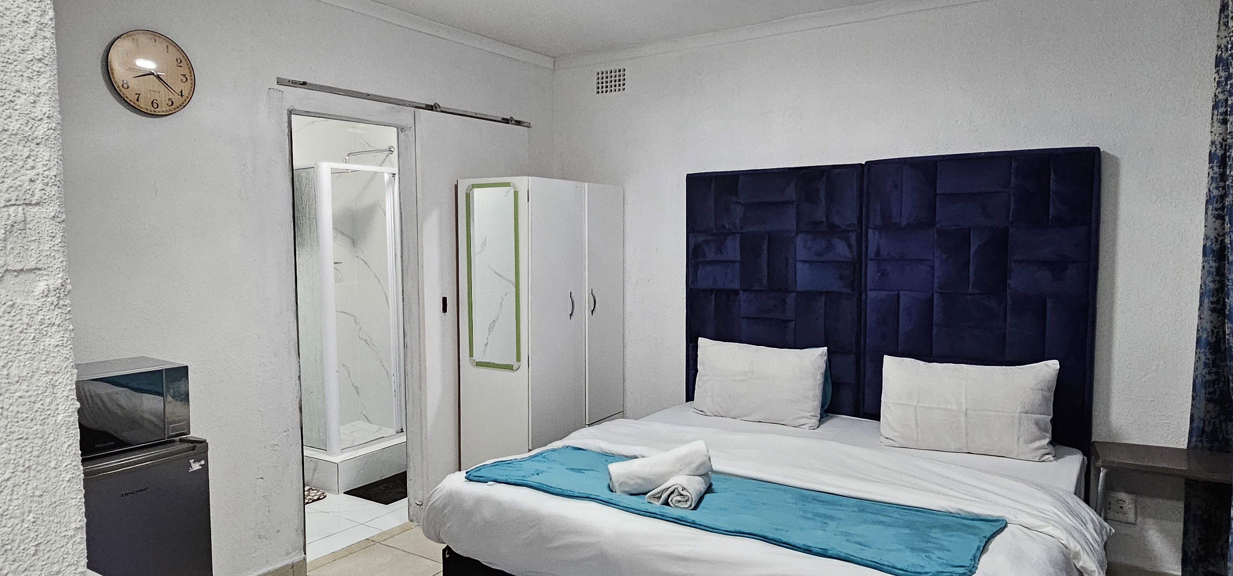 Slaapplek vir 2 | Fitzroy 8 | R950/nag (Bespaar 10% teenoor ander hotelle in Kaapstad)