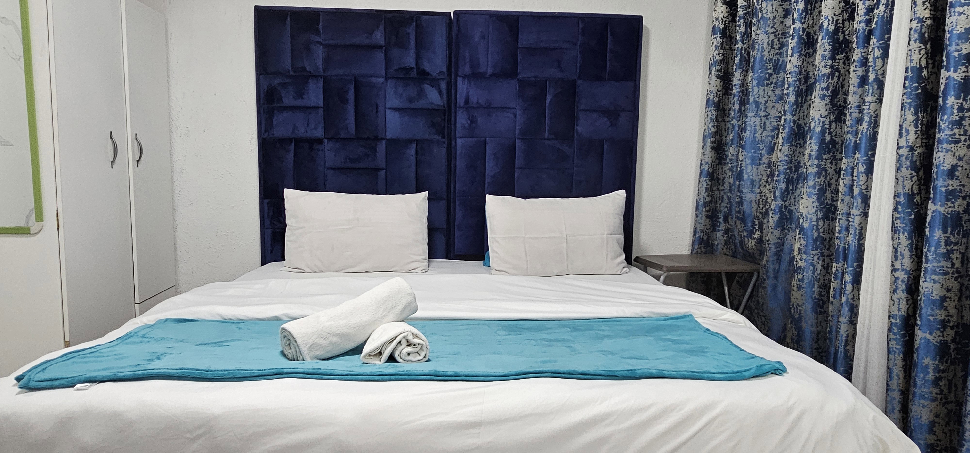 Slaapplek vir 2 | Fitzroy 8 | R950/nag (Bespaar 10% teenoor ander hotelle in Kaapstad)