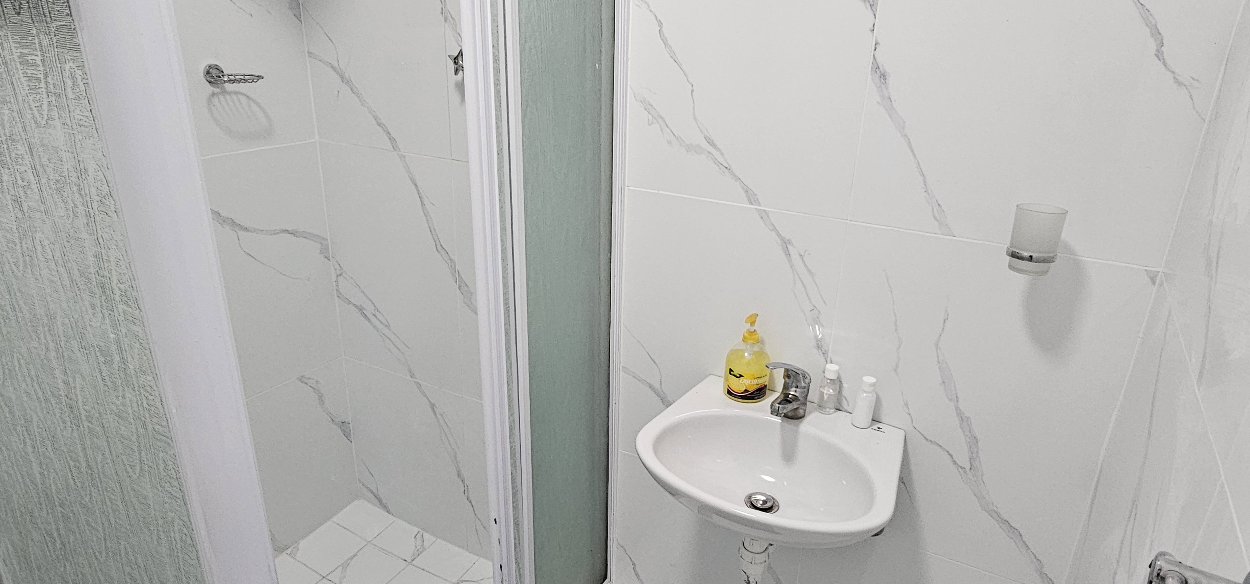 Slaapplek vir 2 | Fitzroy 8 | R950/nag (Bespaar 10% teenoor ander hotelle in Kaapstad)