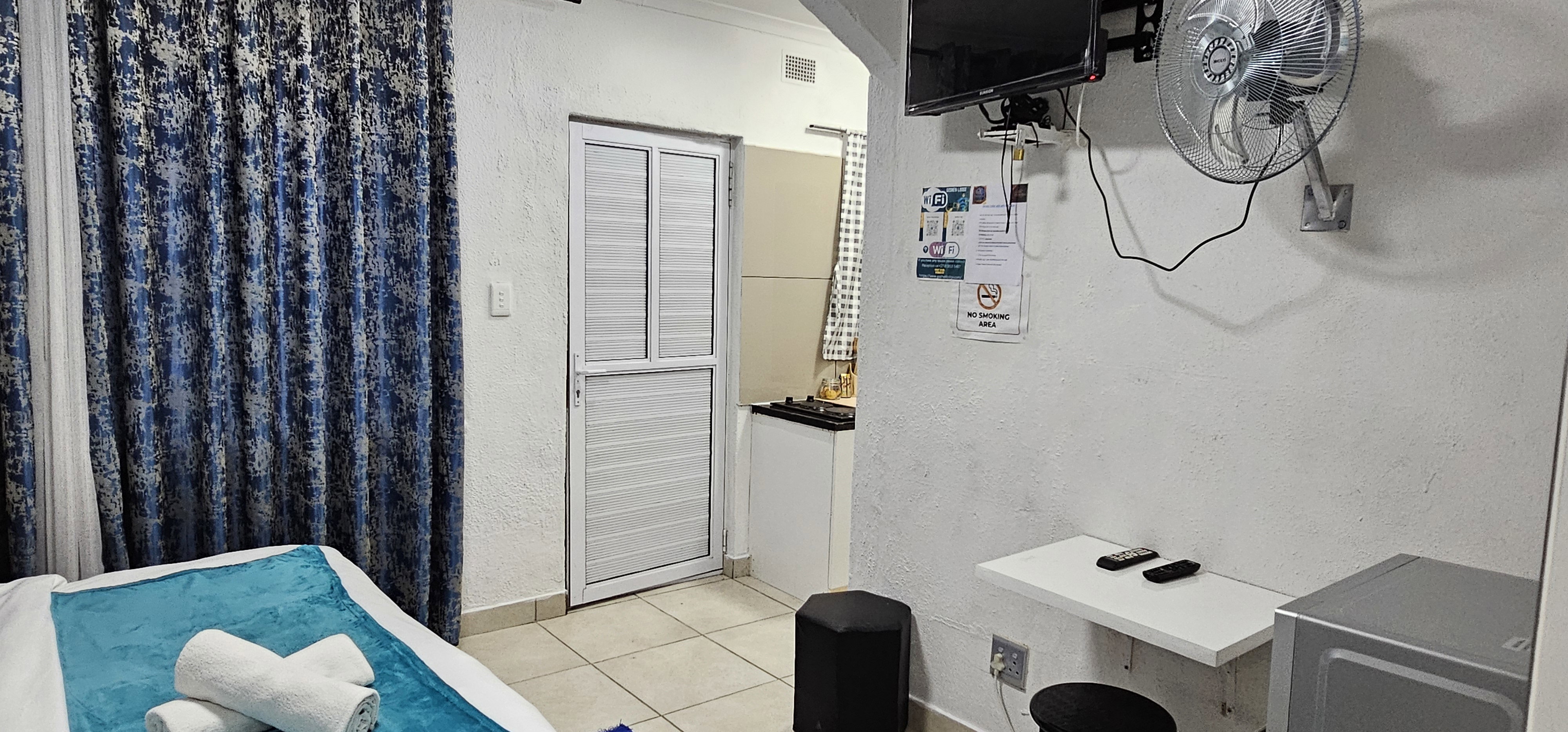 Slaapplek vir 2 | Fitzroy 8 | R950/nag (Bespaar 10% teenoor ander hotelle in Kaapstad)