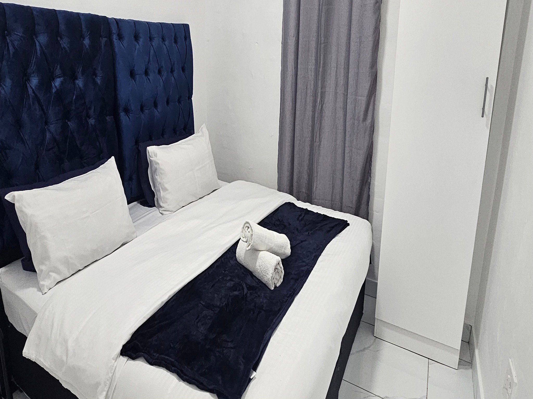 Slaapplek vir 2 | Fitzroy 10 | R750/nag (Bespaar 10% teenoor ander hotelle in Kaapstad)