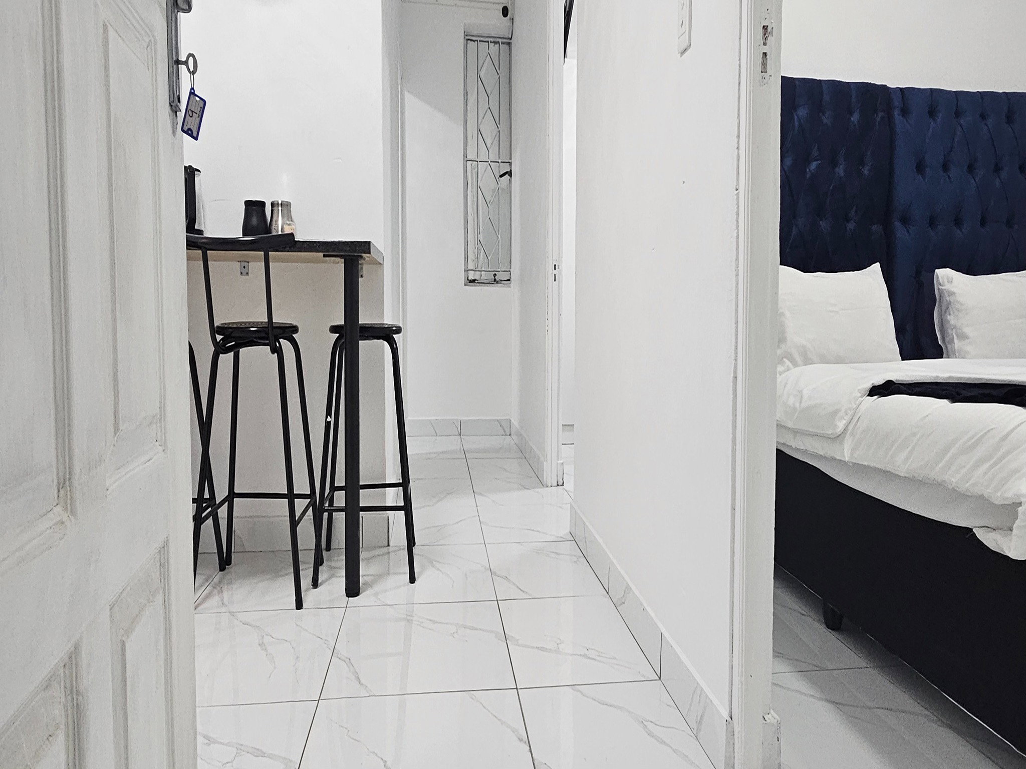 Slaapplek vir 2 | Fitzroy 10 | R750/nag (Bespaar 10% teenoor ander hotelle in Kaapstad)