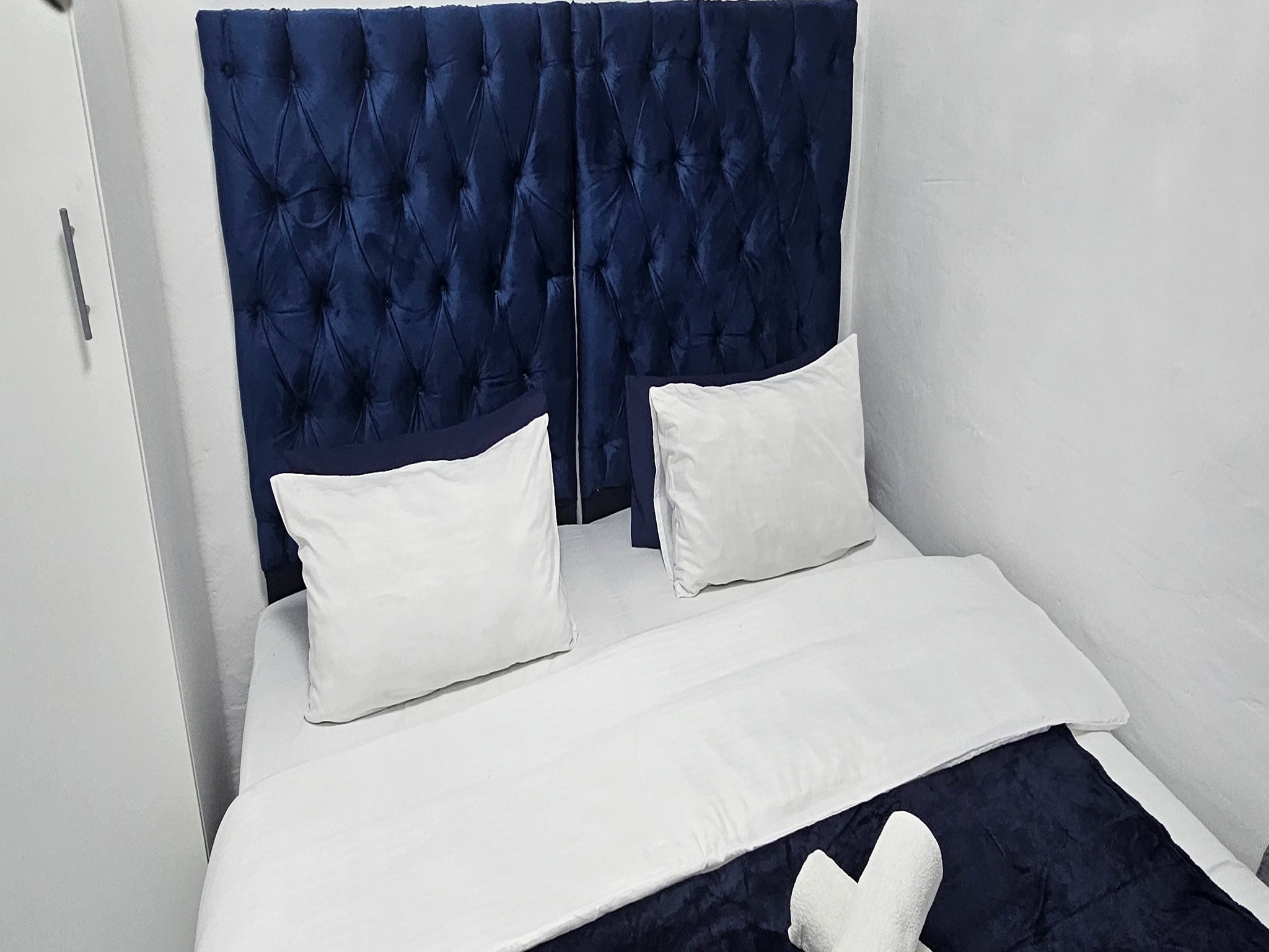 Slaapplek vir 2 | Fitzroy 11 | R750/nag (Bespaar 10% teenoor ander hotelle in Kaapstad)