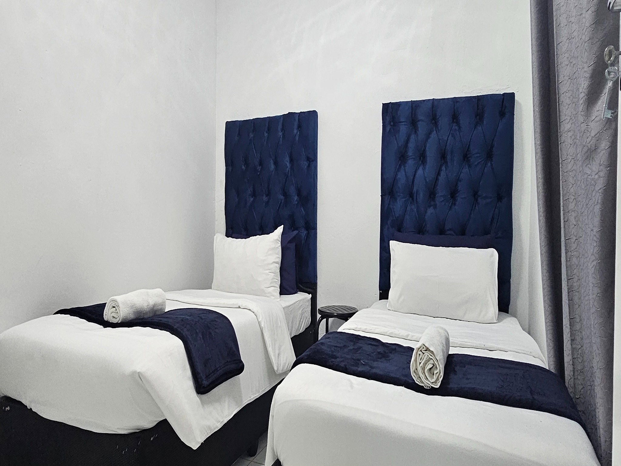 Slaapplek vir 2 | Fitzroy 12 | R750/nag (Bespaar 10% teenoor ander hotelle in Kaapstad)