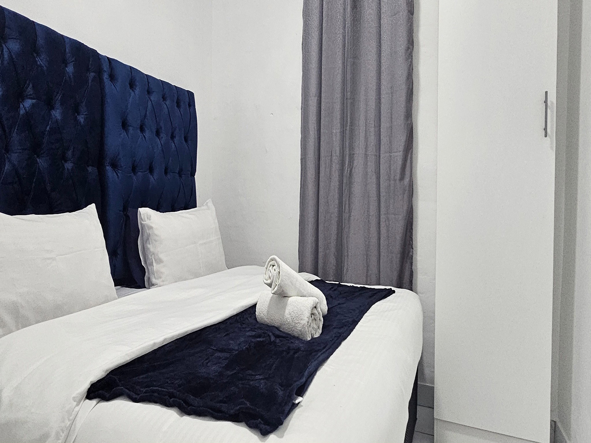 Slaapplek vir 6 | Fitzroy 9 | R2250/nag (Bespaar 10% teenoor ander hotelle in Kaapstad)