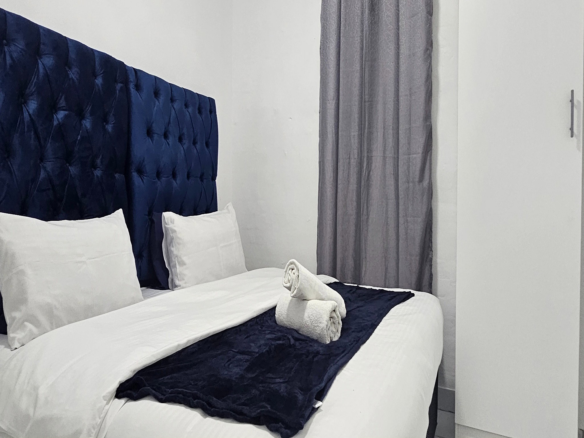 Slaapplek vir 6 | Fitzroy 9 | R2250/nag (Bespaar 10% teenoor ander hotelle in Kaapstad)