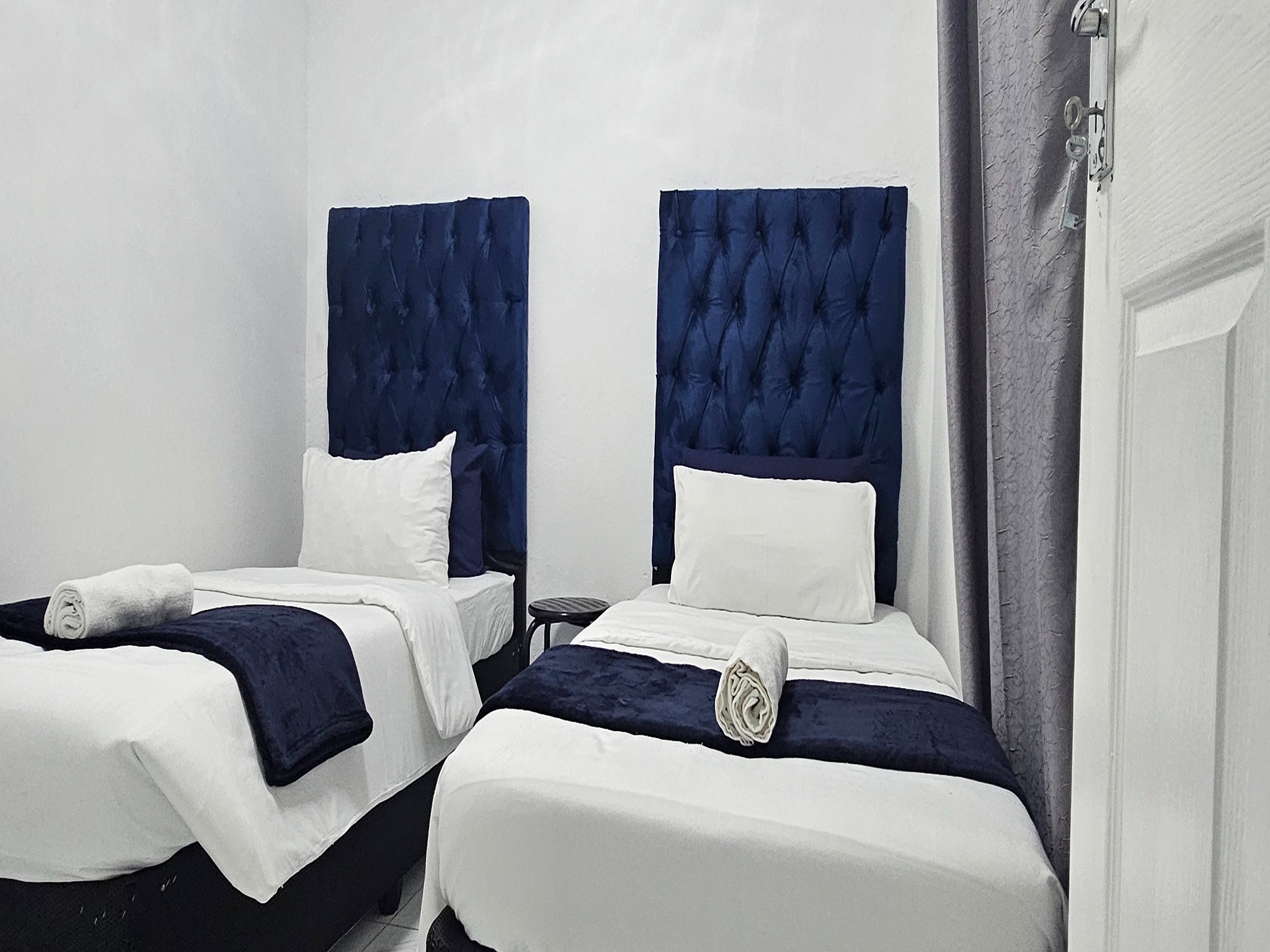 Slaapplek vir 6 | Fitzroy 9 | R2250/nag (Bespaar 10% teenoor ander hotelle in Kaapstad)