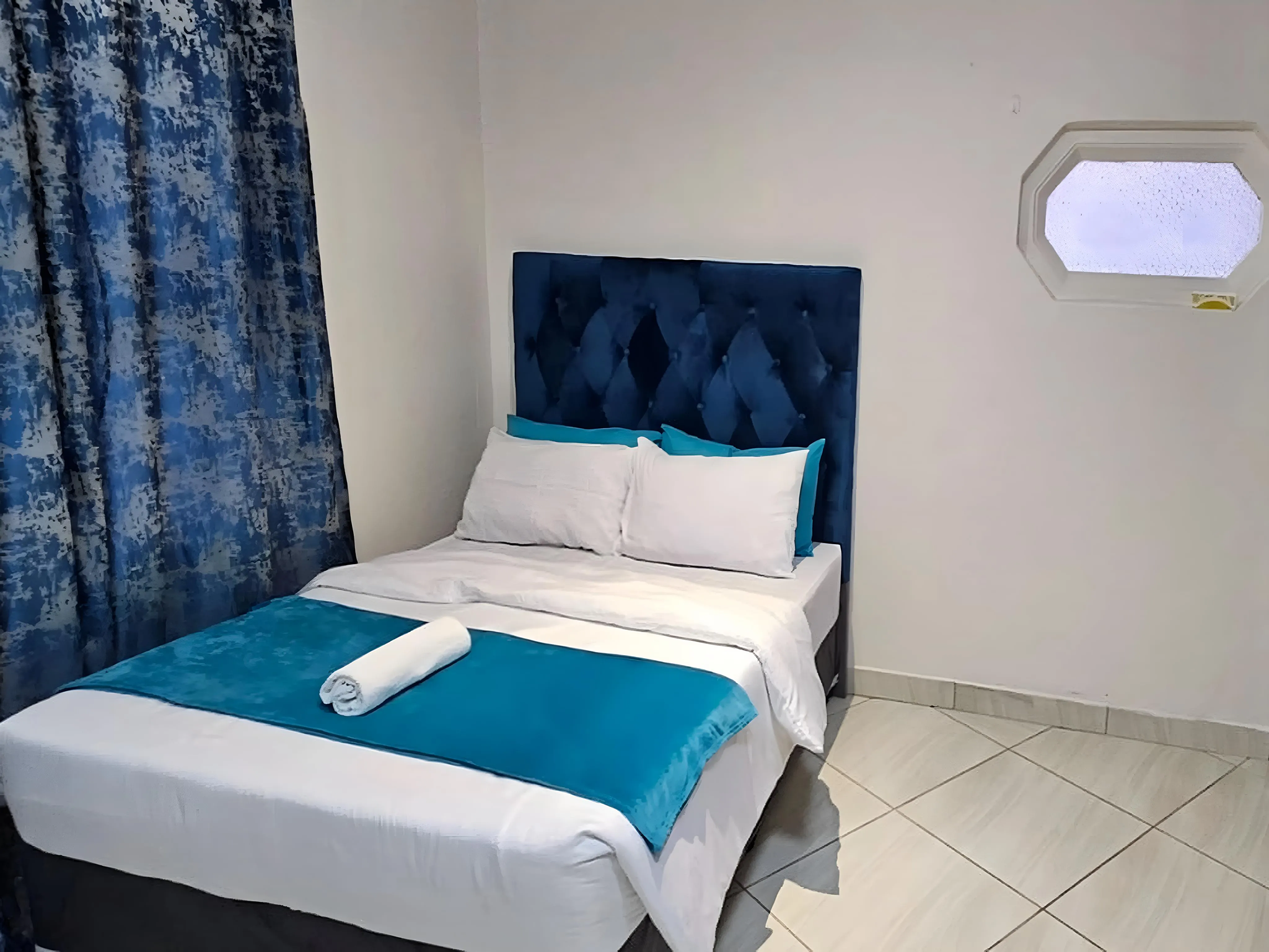 3-Sleeper | Spencer 1 | R1200/night (Save 10% vs. other Cape Town hotels)