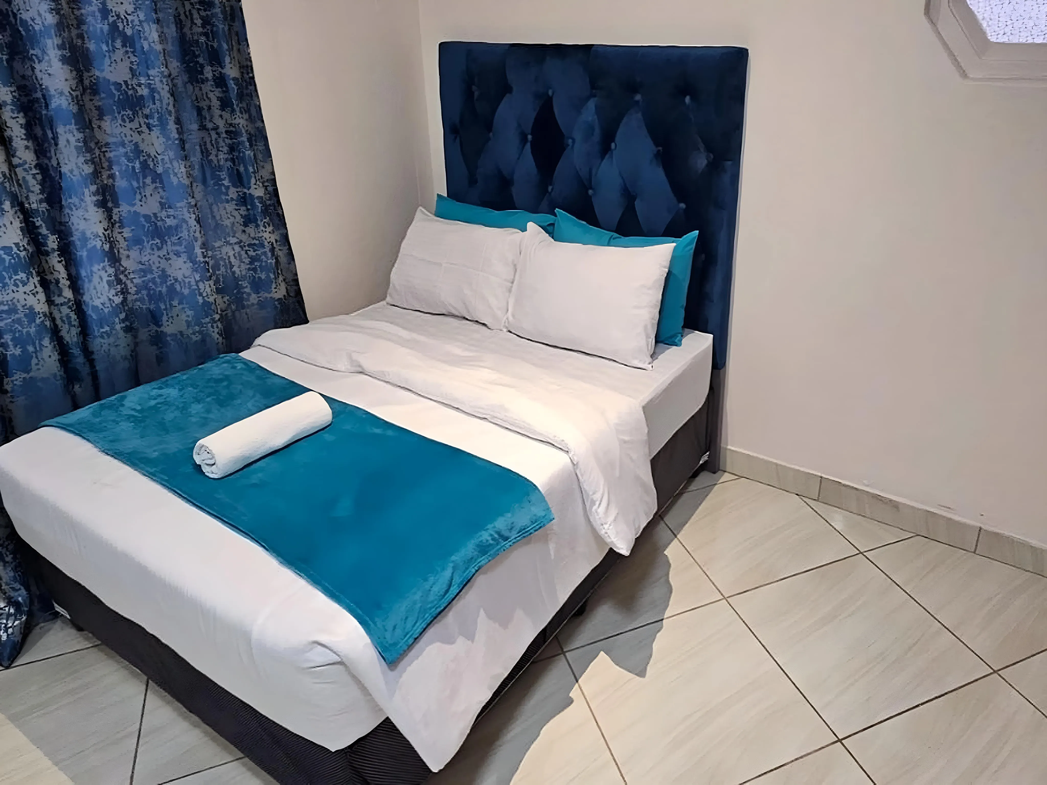 3-Sleeper | Spencer 1 | R1200/night (Save 10% vs. other Cape Town hotels)