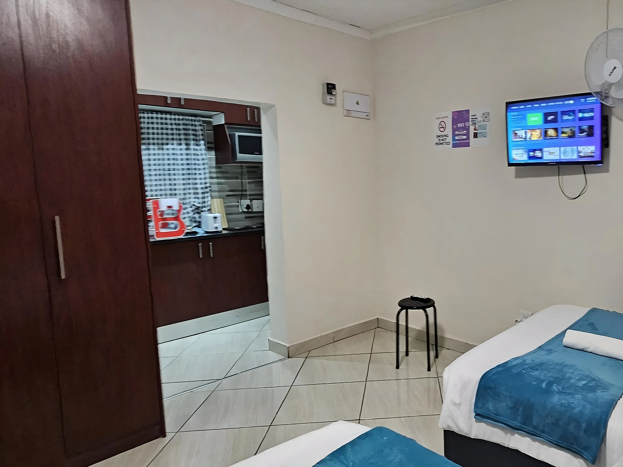 4-Sleeper | Spencer 2 | R1500/night (Save 10% vs. other Cape Town hotels)