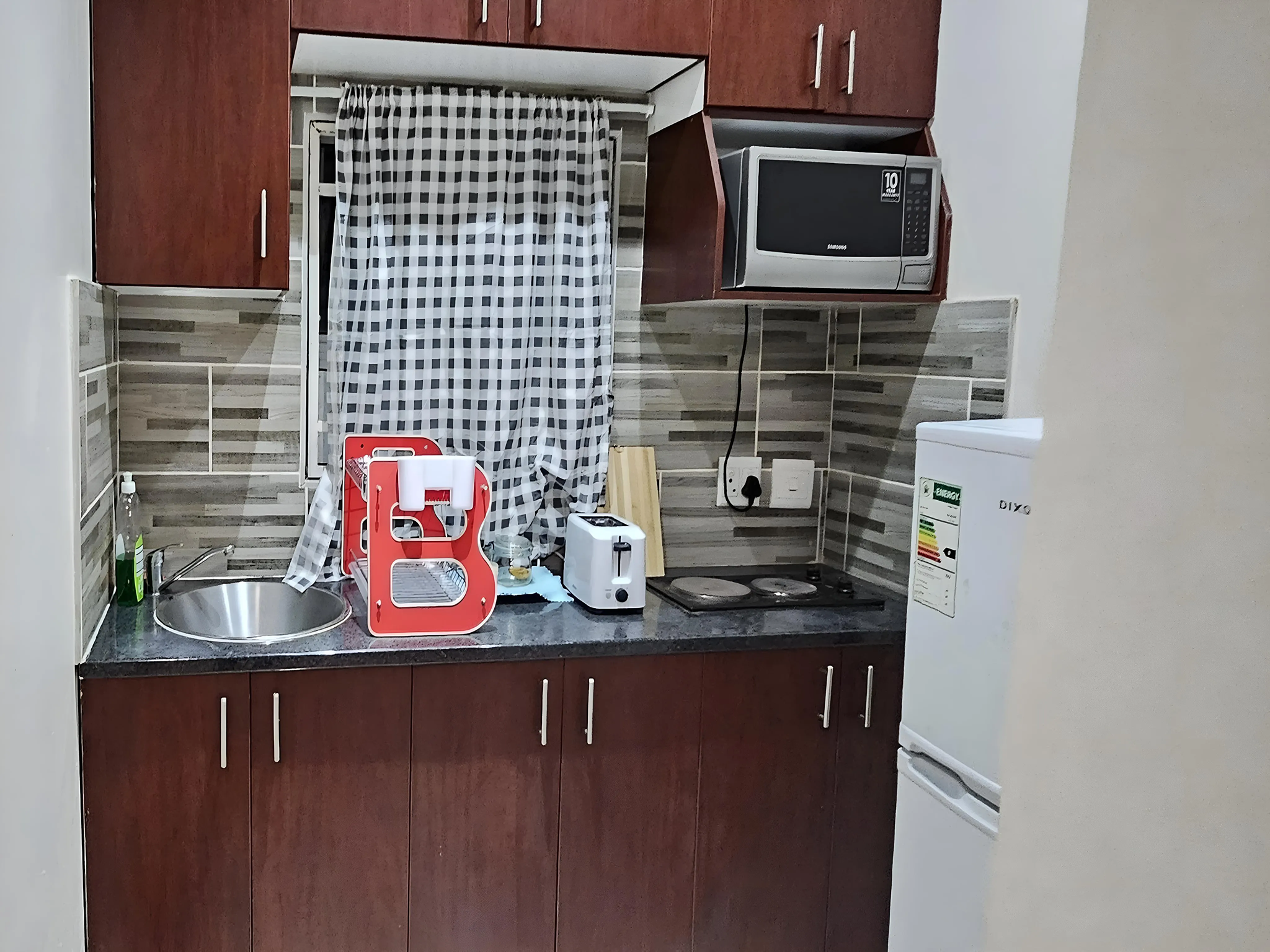 4-Sleeper | Spencer 2 | R1500/night (Save 10% vs. other Cape Town hotels)