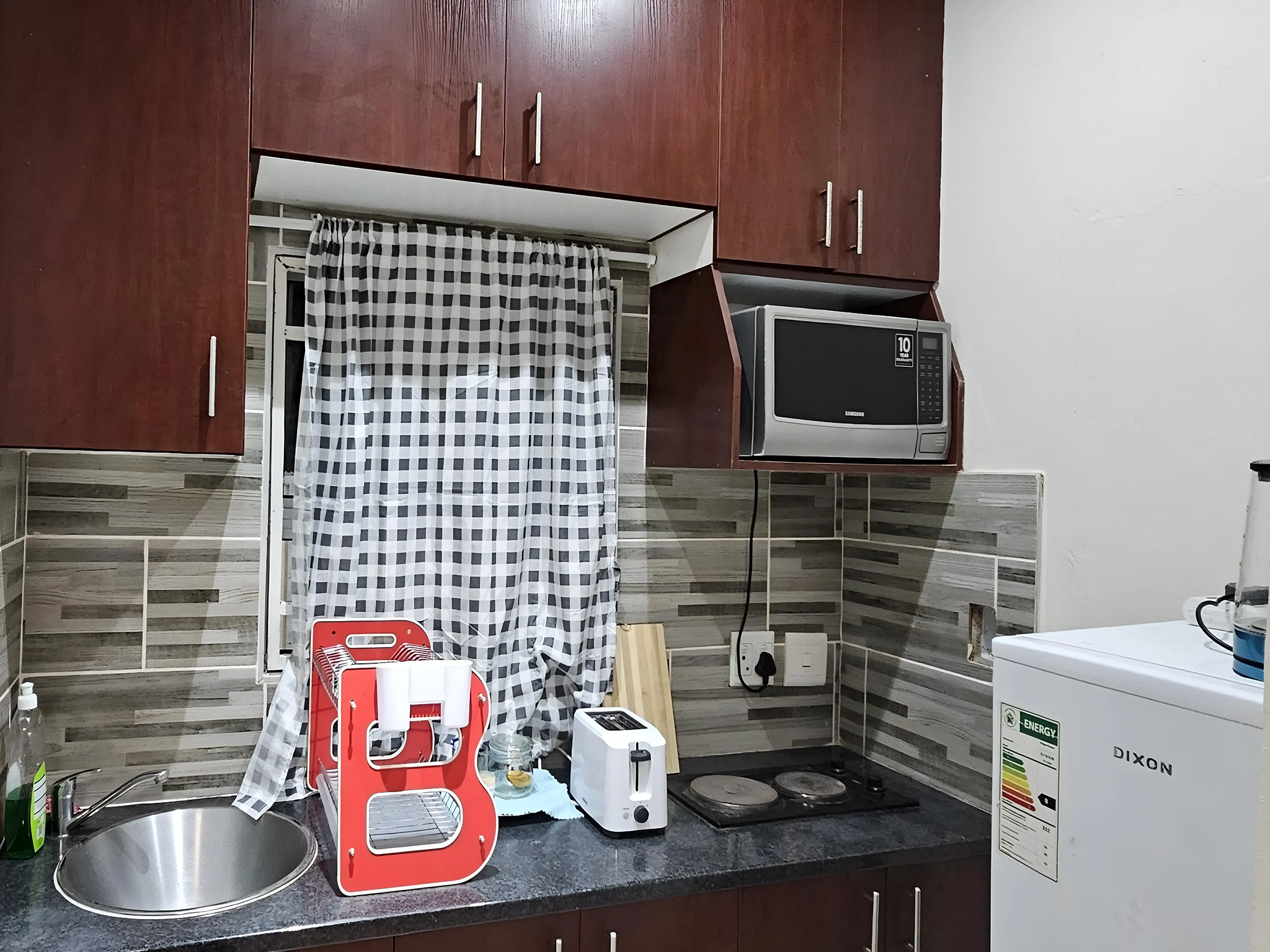 4-Sleeper | Spencer 2 | R1500/night (Save 10% vs. other Cape Town hotels)