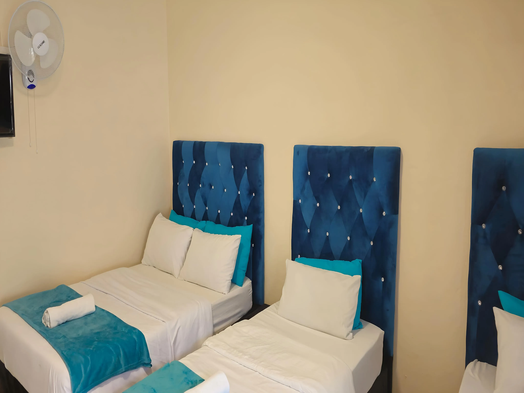 4-Sleeper | Spencer 2 | R1500/night (Save 10% vs. other Cape Town hotels)