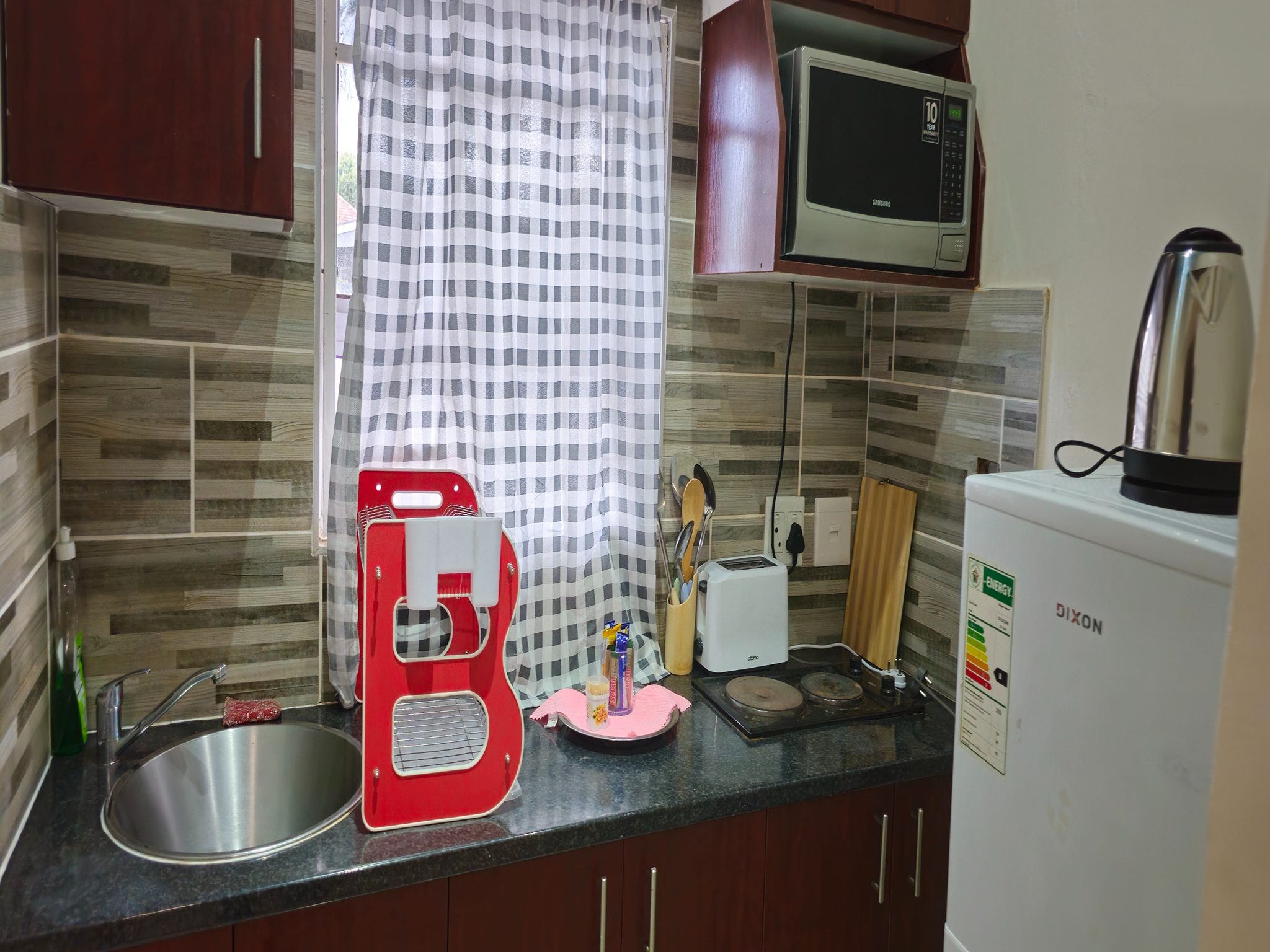 4-Sleeper | Spencer 2 | R1500/night (Save 10% vs. other Cape Town hotels)