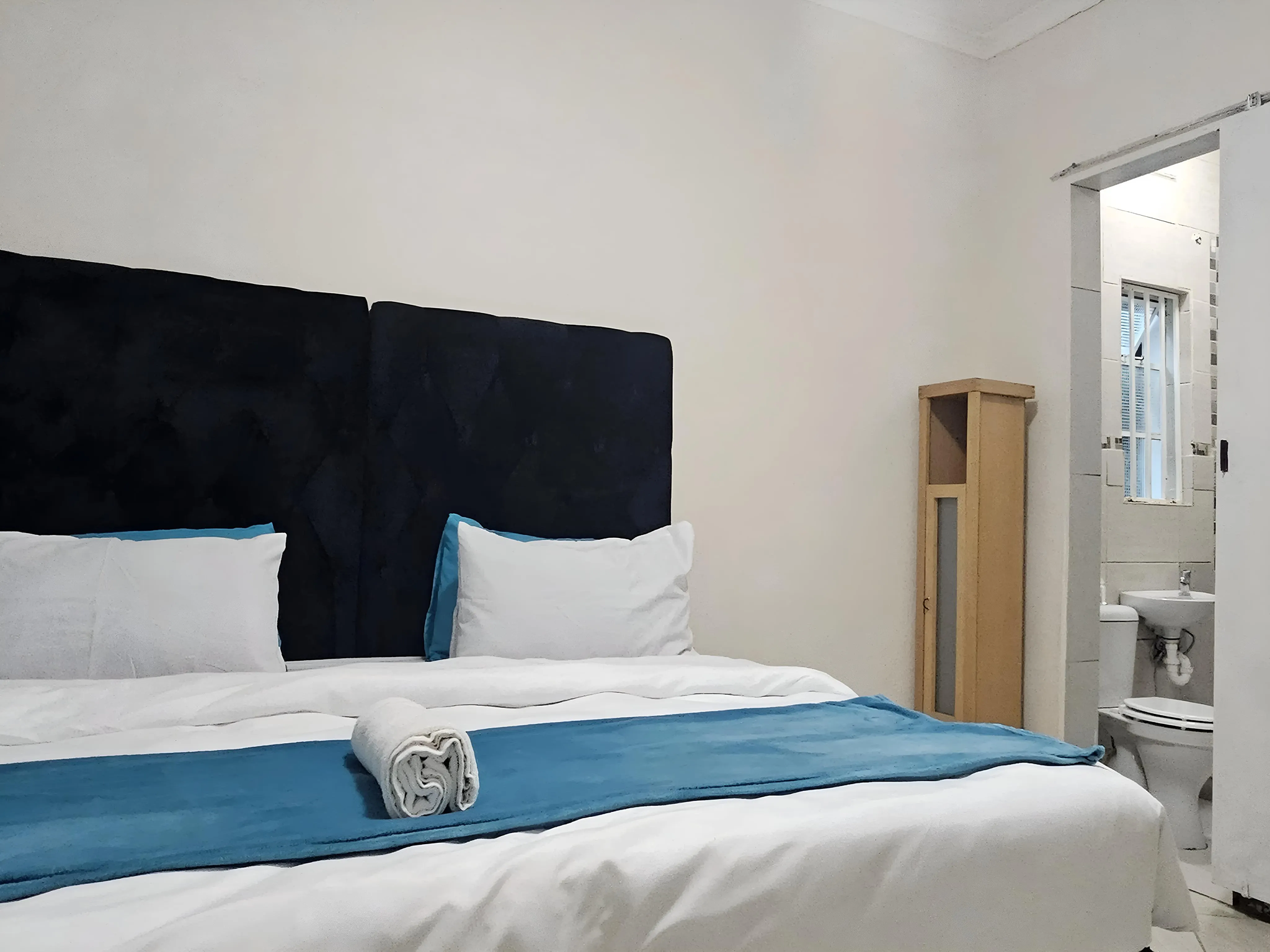 2-Sleeper | Spencer 3 | R850/night (Save 10% vs. other Cape Town hotels)